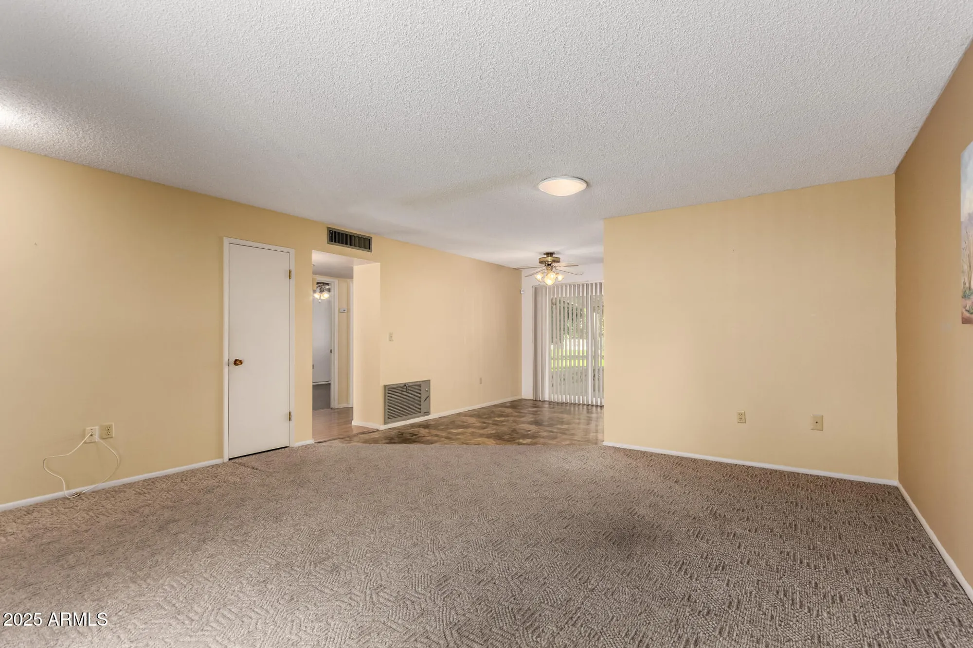 Property Slideshow image 7 of 28 | 10754 w cinnebar ave, Sun City, AZ, 85351