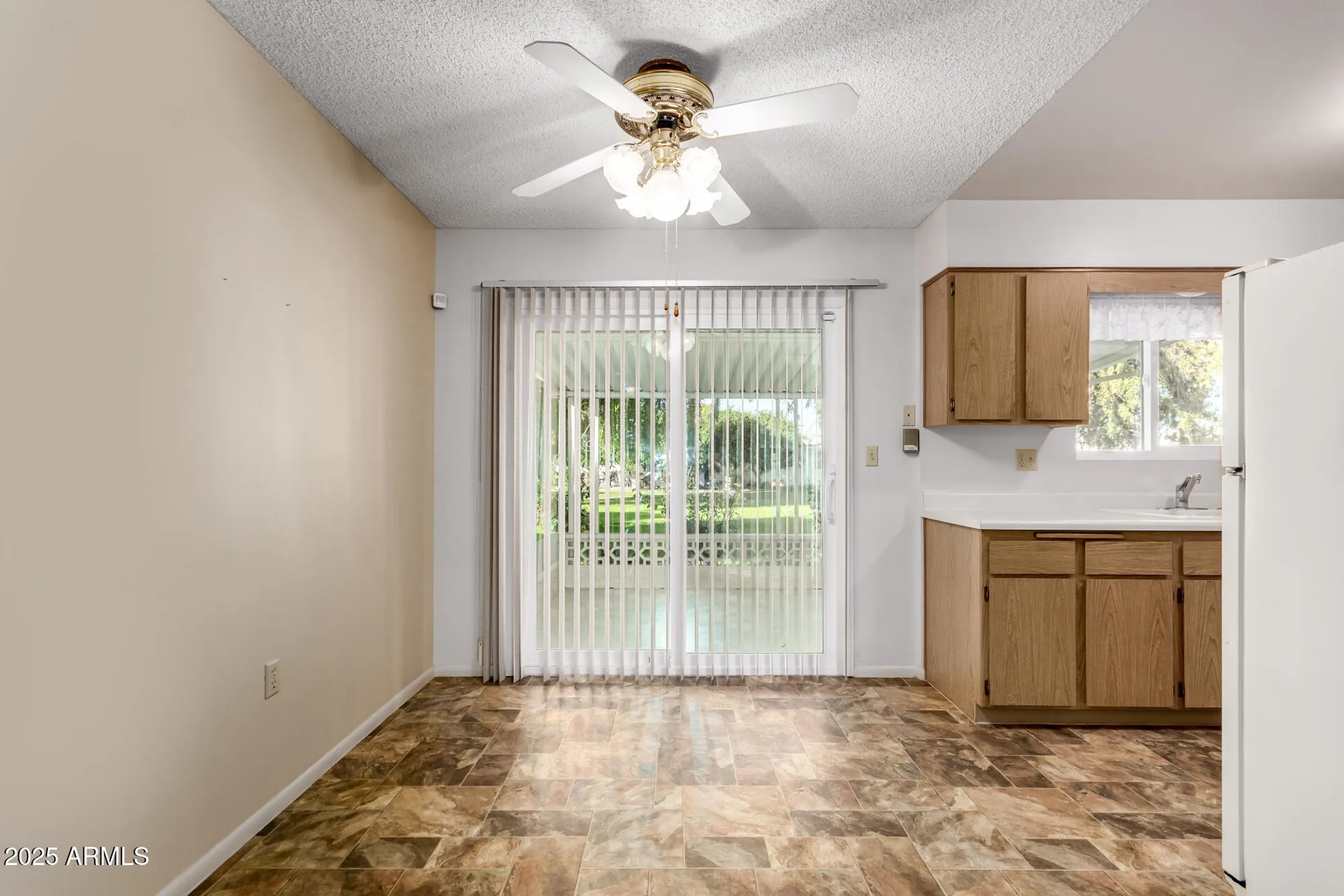 Property Slideshow image 8 of 28 | 10754 w cinnebar ave, Sun City, AZ, 85351