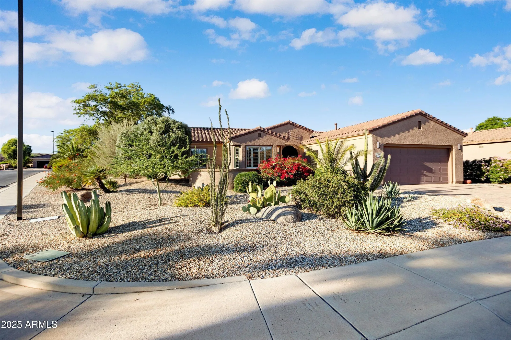 Property Slideshow image 3 of 36 | 20656 n canyon whisper dr, Surprise, AZ, 85387
