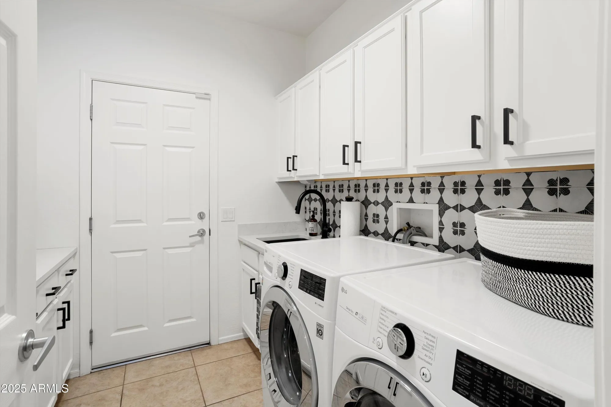 Property Slideshow image 26 of 36 | 20656 n canyon whisper dr, Surprise, AZ, 85387