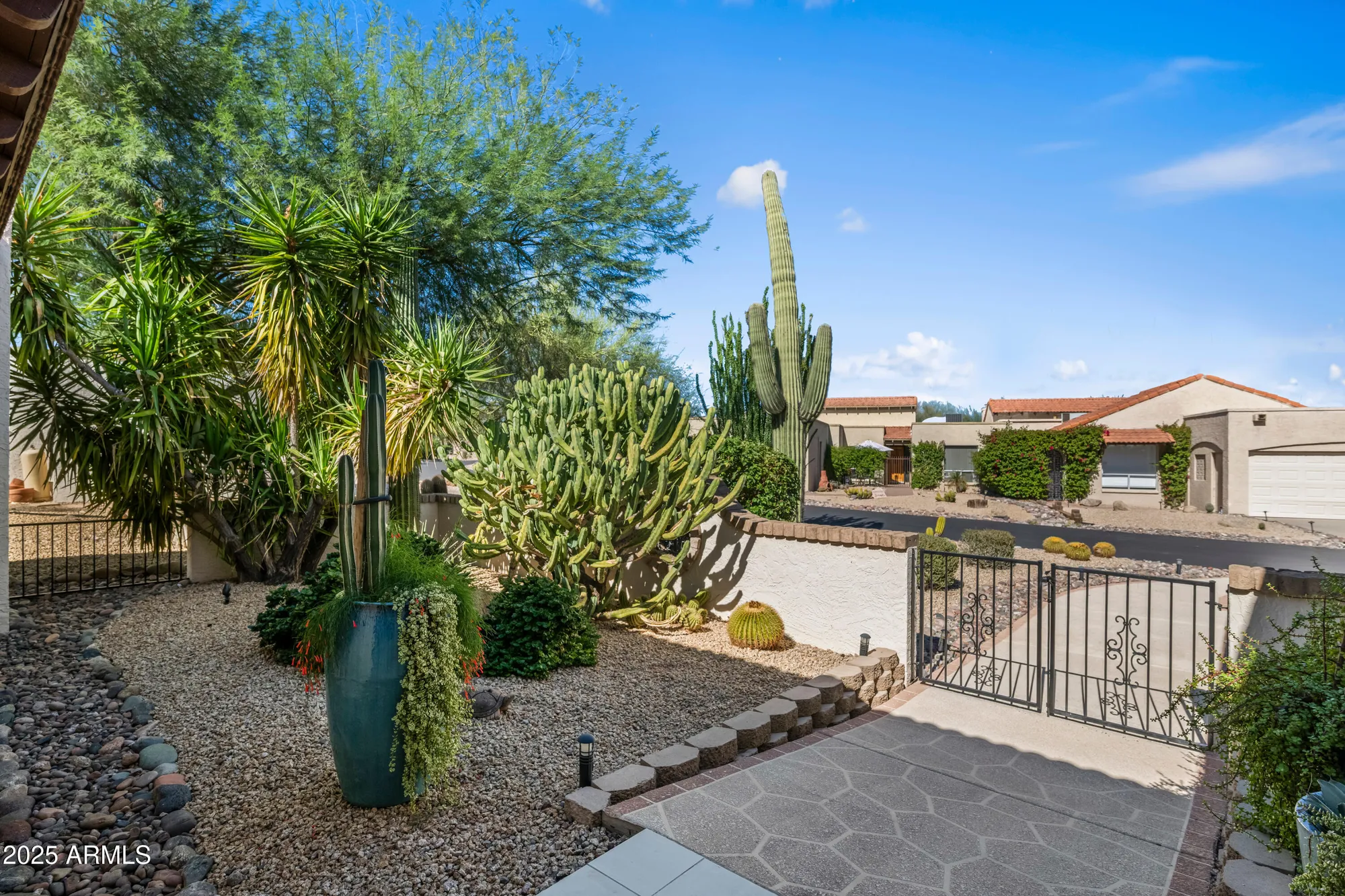 Property Slideshow image 5 of 49 | 18637 e mazatzal cir, Rio Verde, AZ, 85263