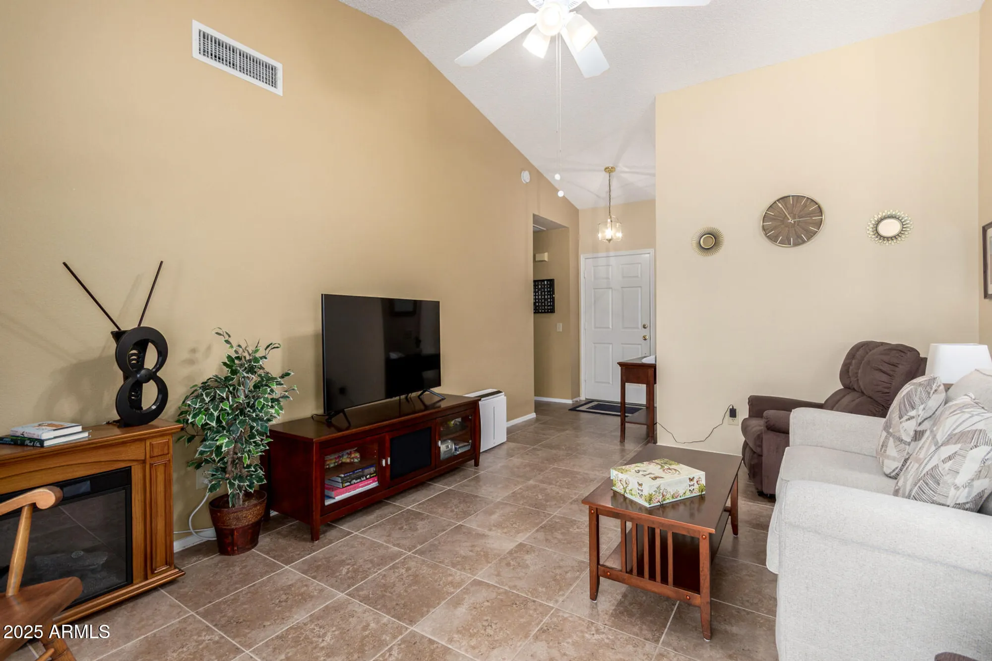 Property Slideshow image 4 of 17 | 1792 e palm beach dr, Chandler, AZ, 85249