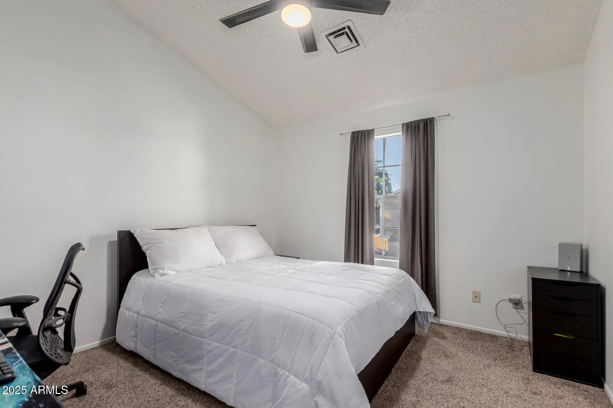 Property Slideshow image 13 of 27 | 3401 w morrow dr unit 5, Phoenix, AZ, 85027