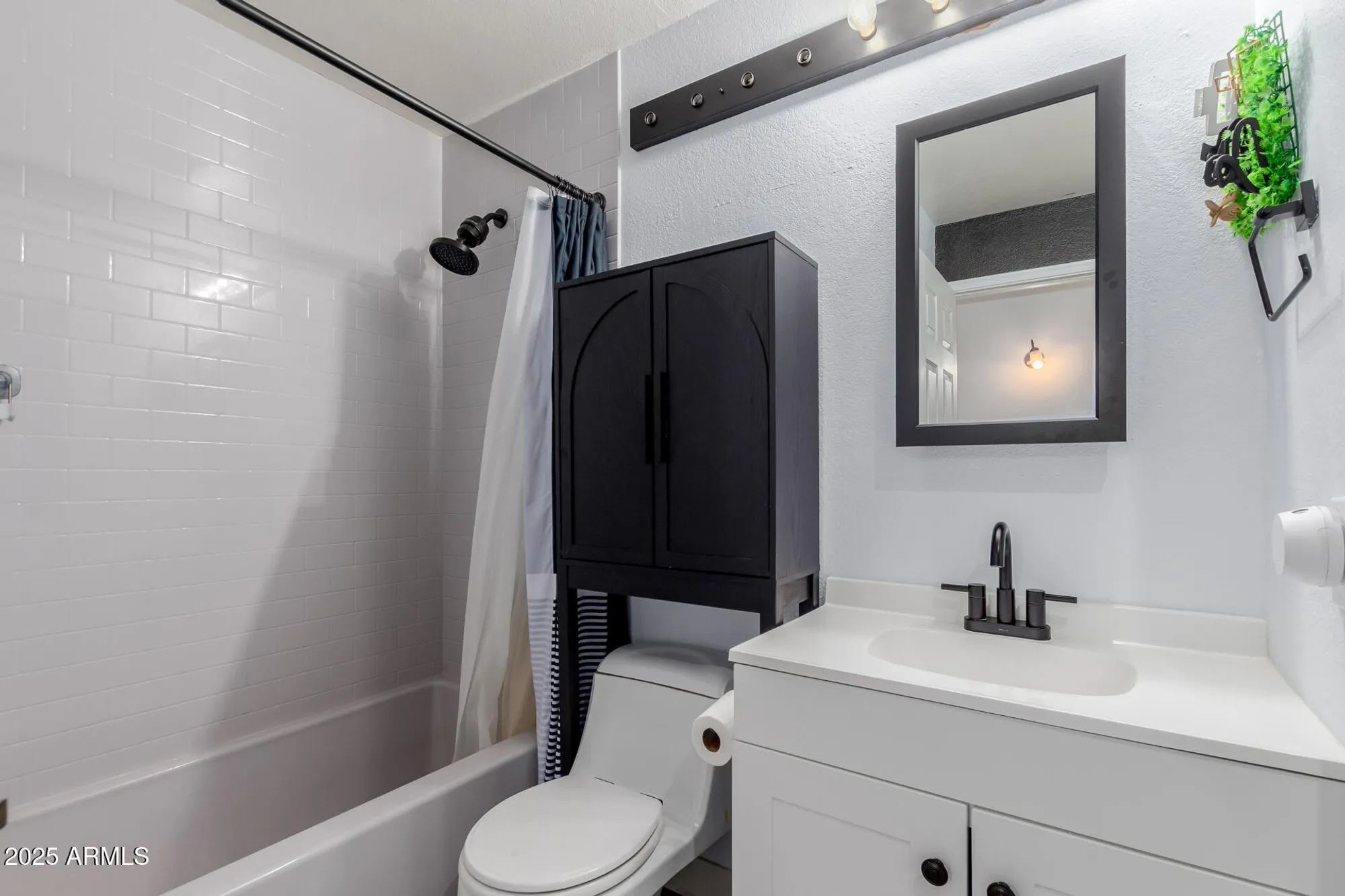 Property Slideshow image 15 of 27 | 3401 w morrow dr unit 5, Phoenix, AZ, 85027