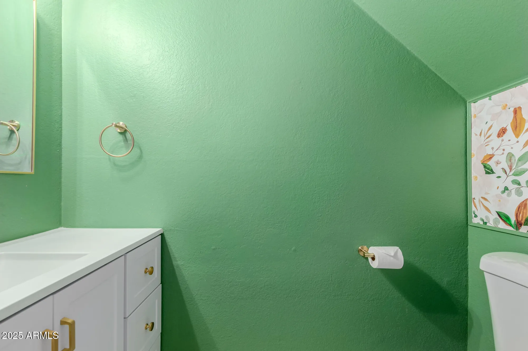 Property Slideshow image 11 of 27 | 3401 w morrow dr unit 5, Phoenix, AZ, 85027