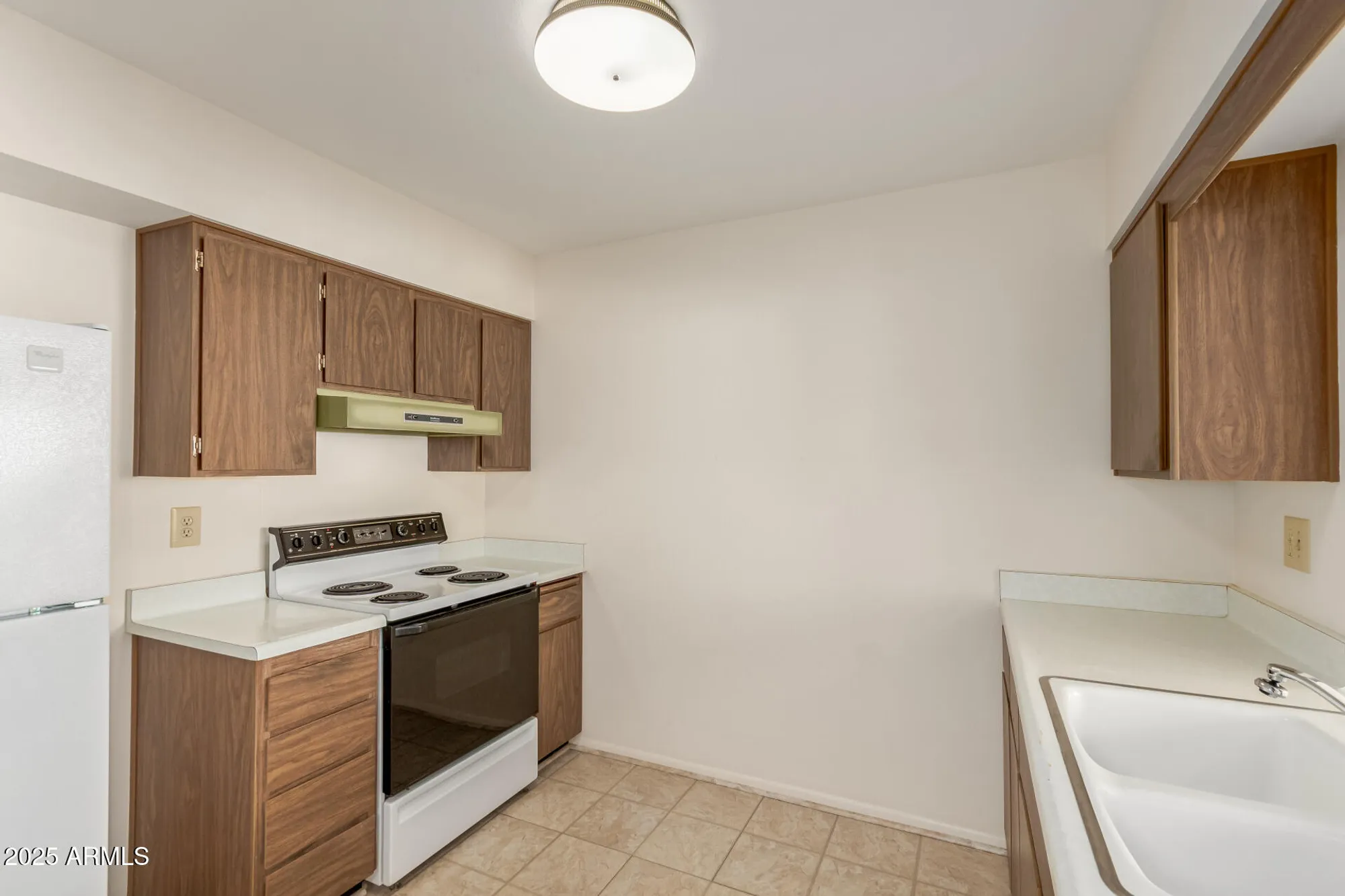 Property Slideshow image 10 of 26 | 13642 n silverbell dr, Sun City, AZ, 85351