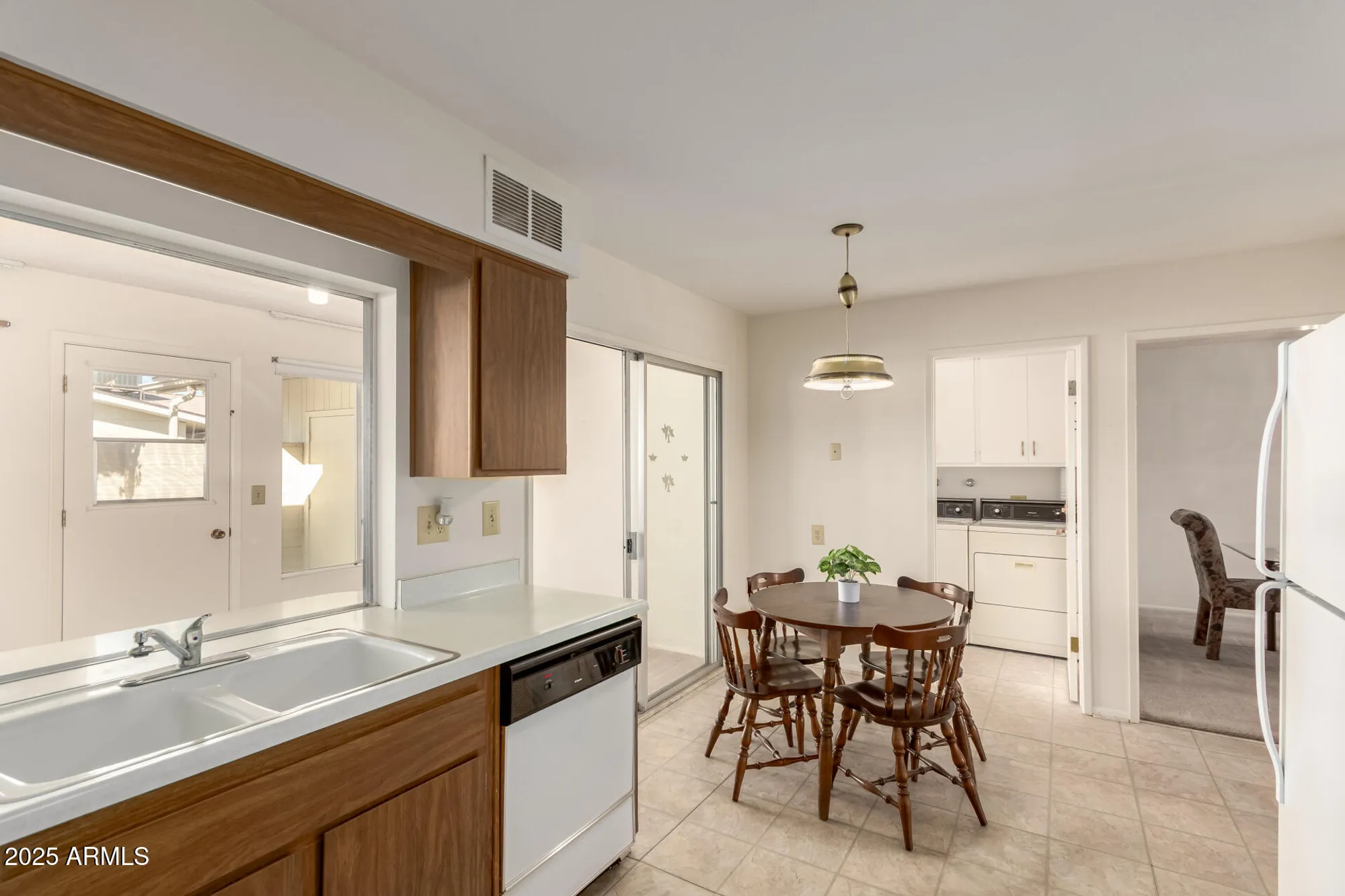 Property Slideshow image 8 of 26 | 13642 n silverbell dr, Sun City, AZ, 85351