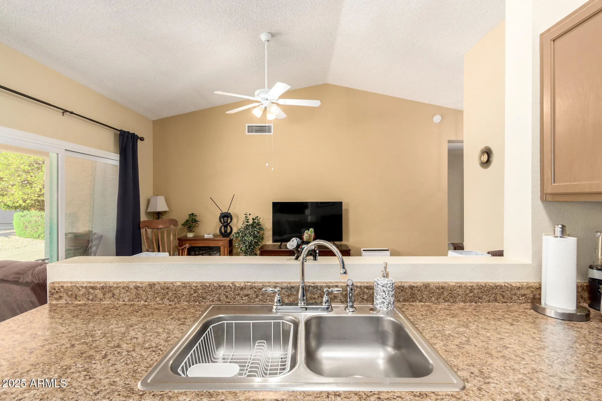 Property Slideshow image 10 of 17 | 1792 e palm beach dr, Chandler, AZ, 85249