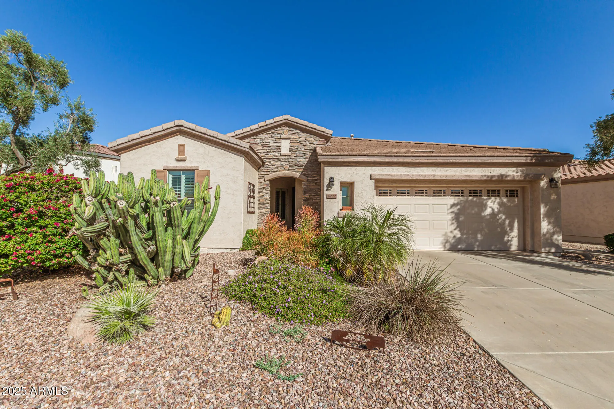 Property Slideshow image 1 of 32 | 4222 e indigo st, Gilbert, AZ, 85298