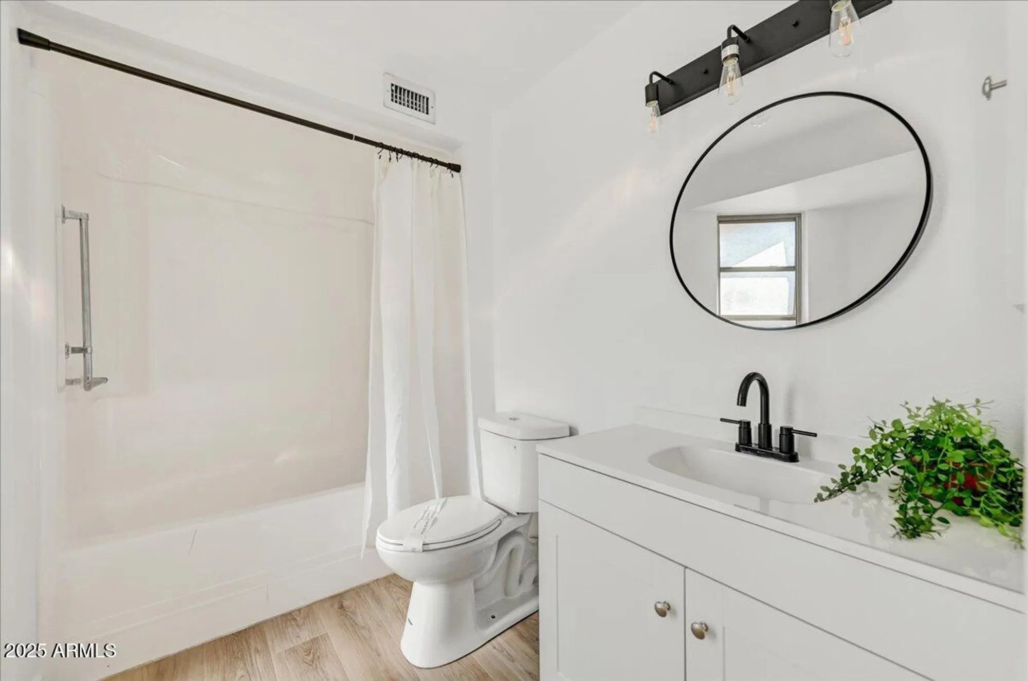 Property Slideshow image 20 of 35 | 9711 w indian hills dr, Sun City, AZ, 85351