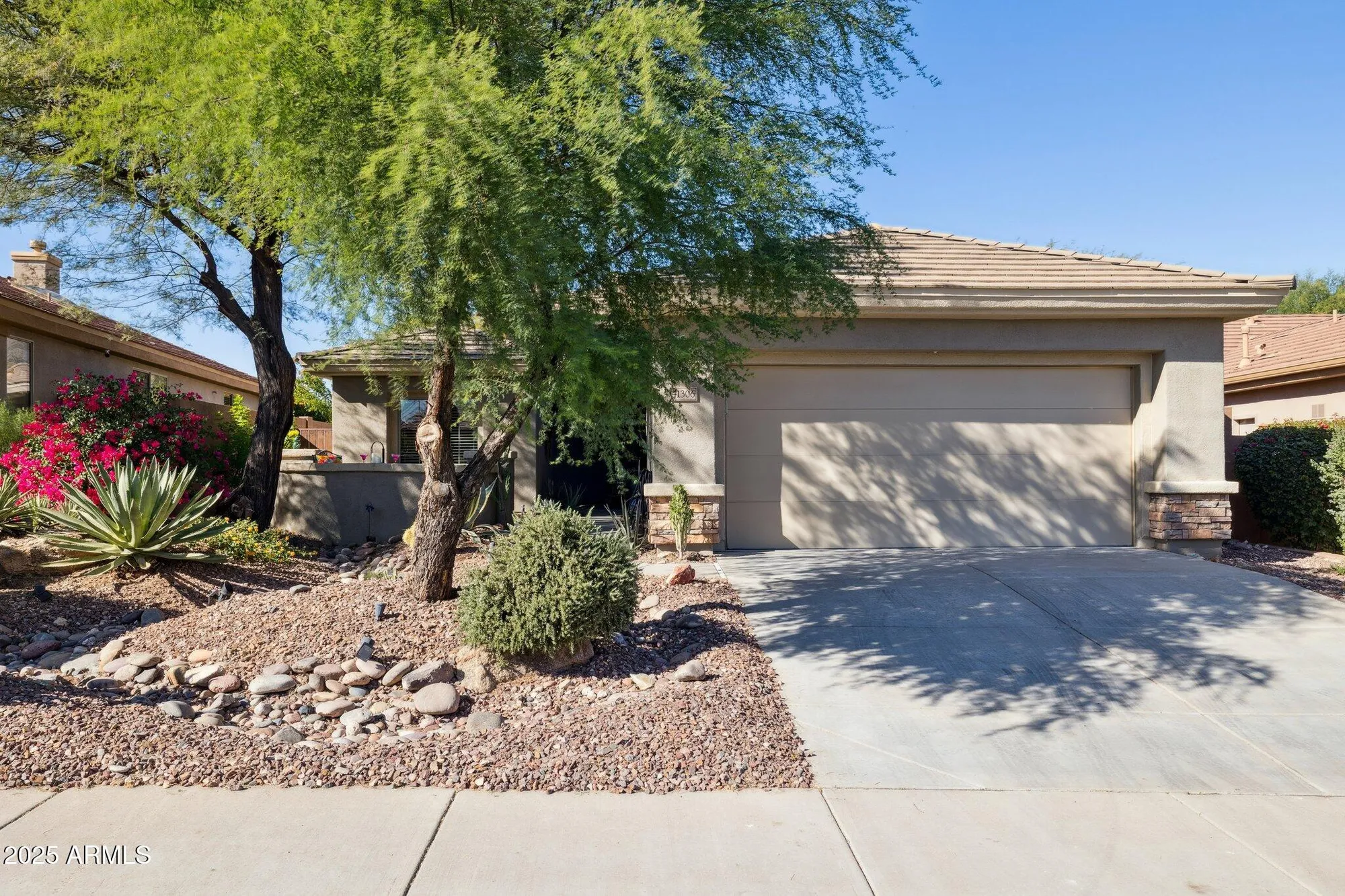 Property Slideshow image 1 of 42 | 41306 n prestancia dr, Phoenix, AZ, 85086