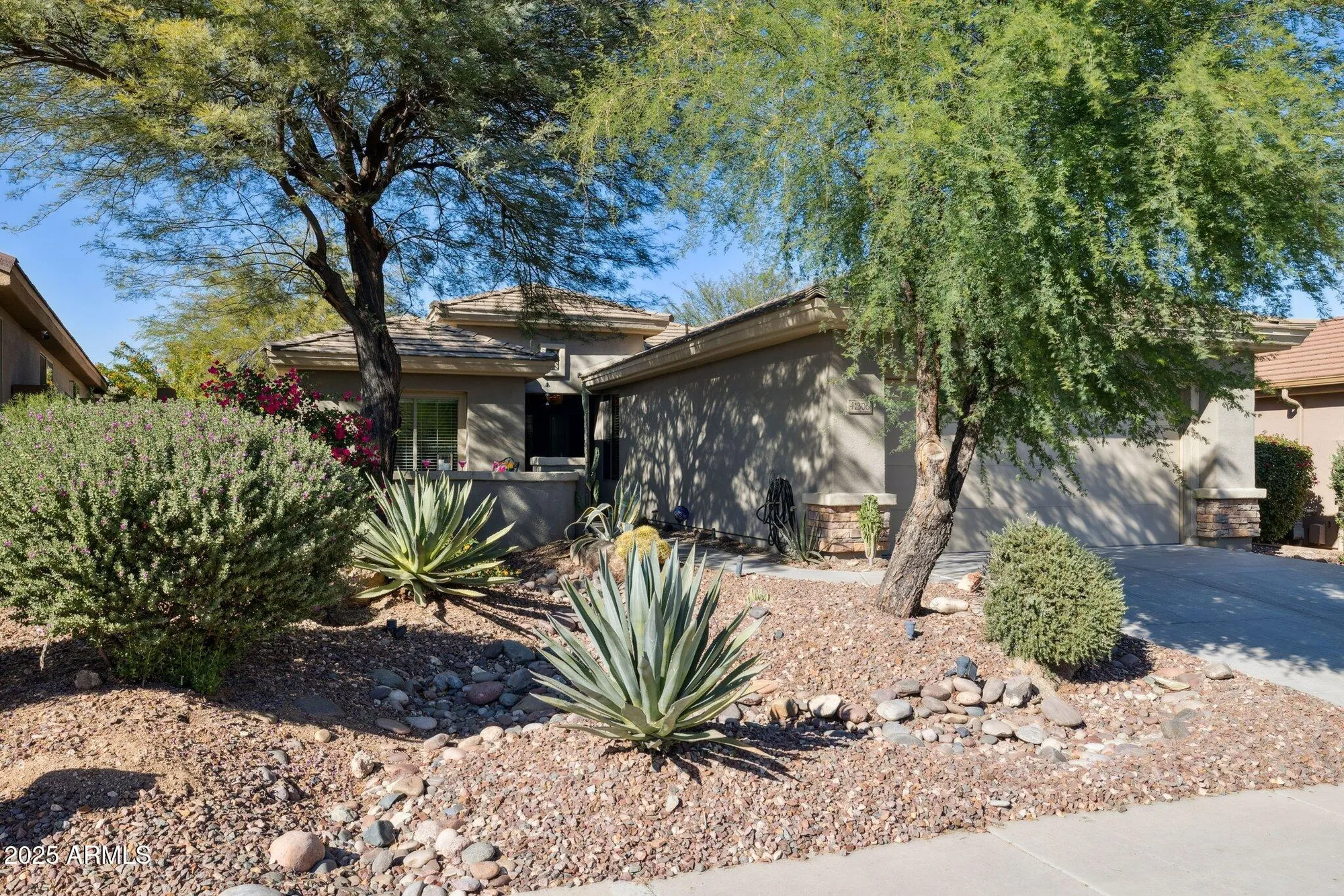 Property Slideshow image 16 of 42 | 41306 n prestancia dr, Phoenix, AZ, 85086