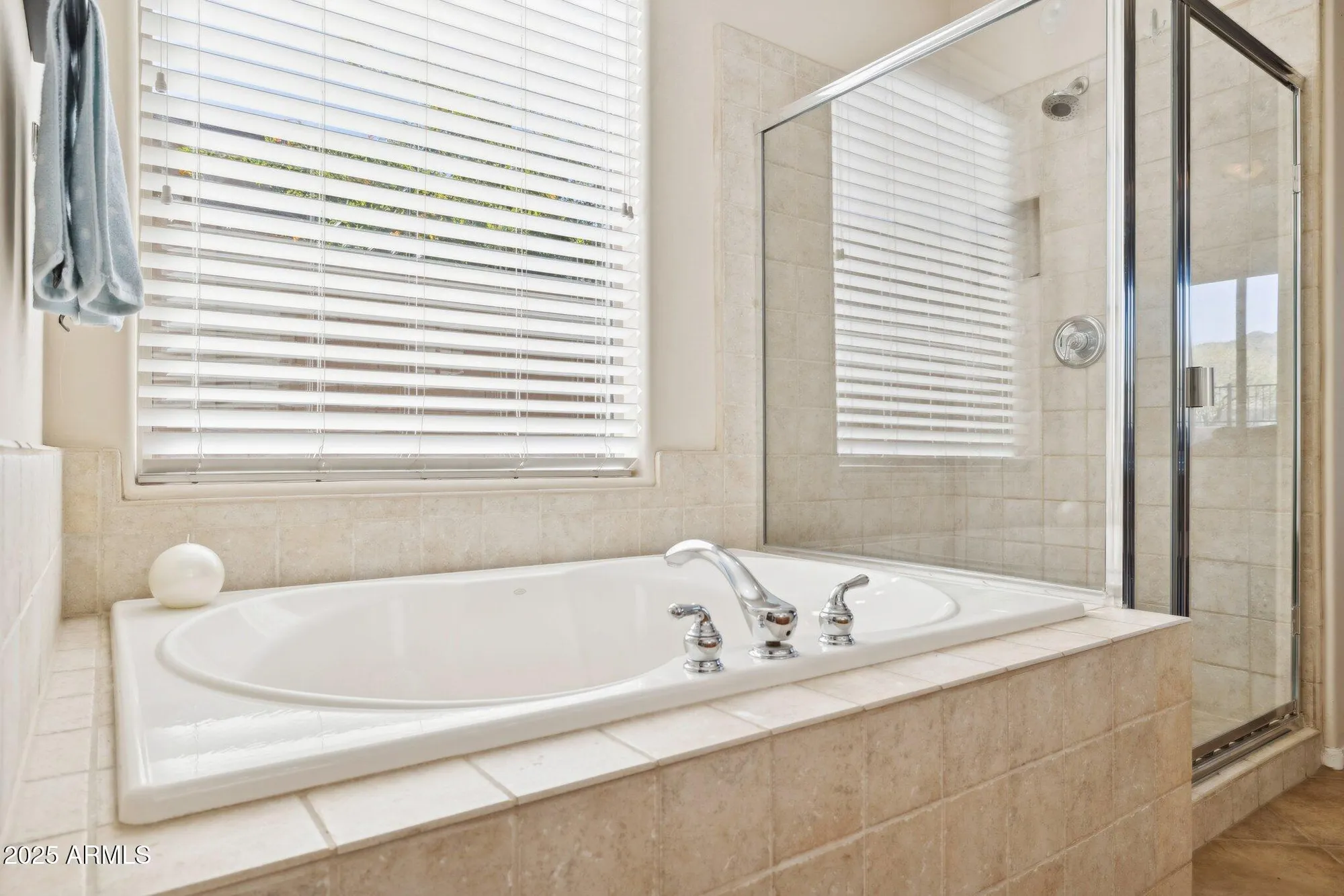 Property Slideshow image 25 of 42 | 41306 n prestancia dr, Phoenix, AZ, 85086