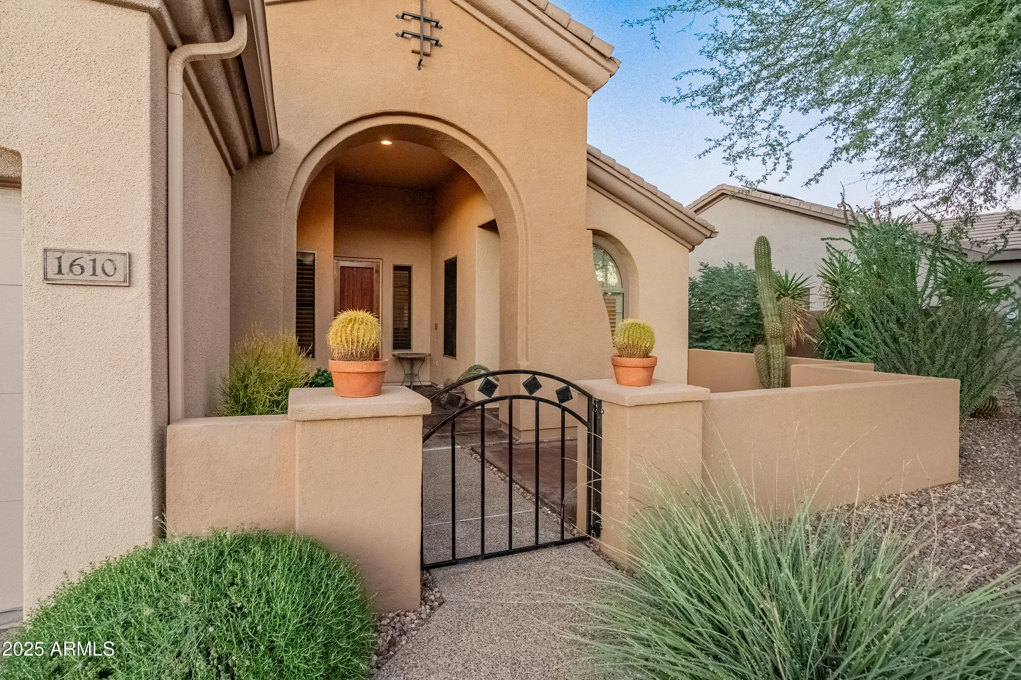 Property Slideshow image 2 of 29 | 1610 w ainsworth dr, Anthem, AZ, 85086