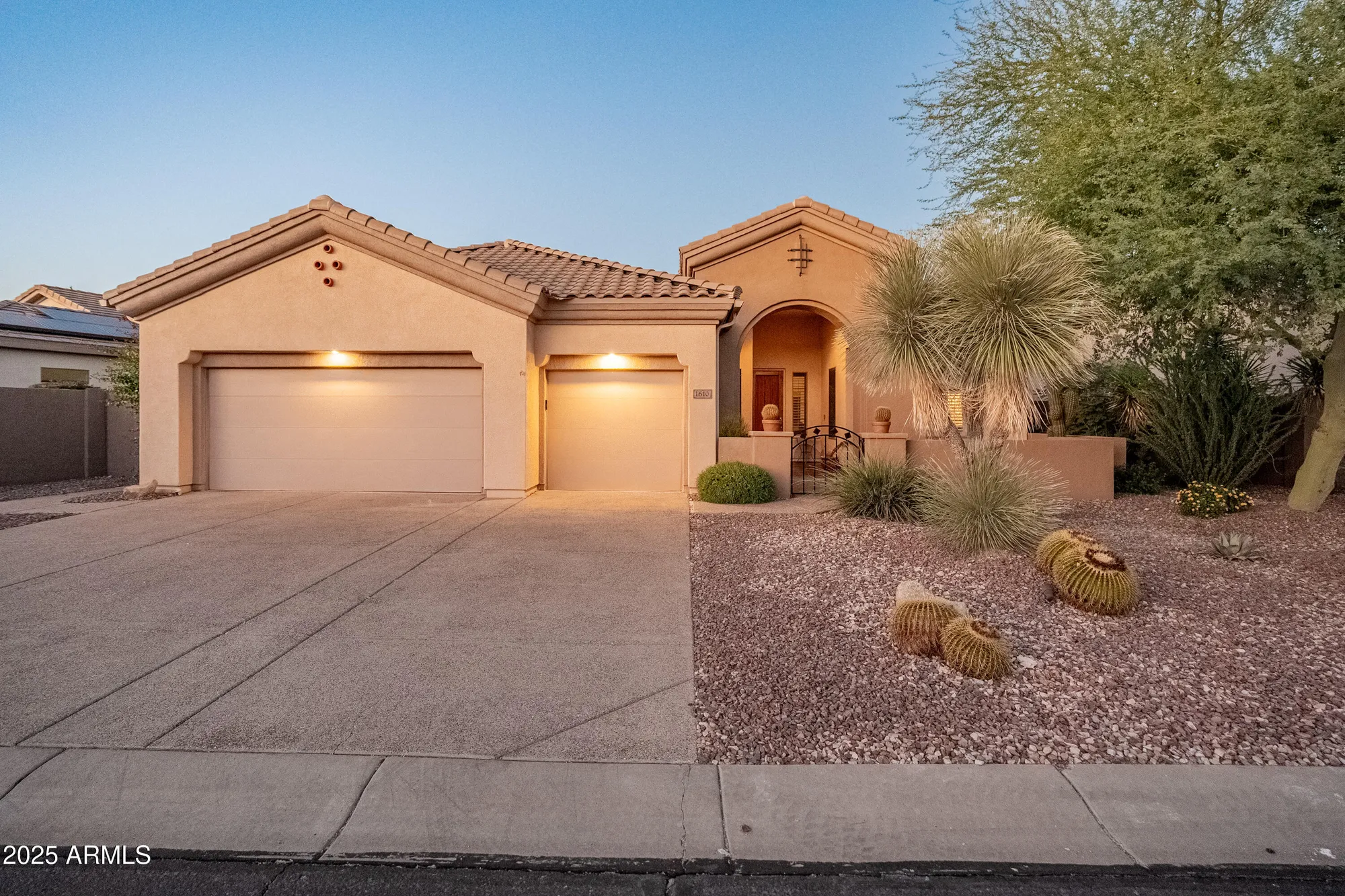 Property Slideshow image 1 of 29 | 1610 w ainsworth dr, Anthem, AZ, 85086
