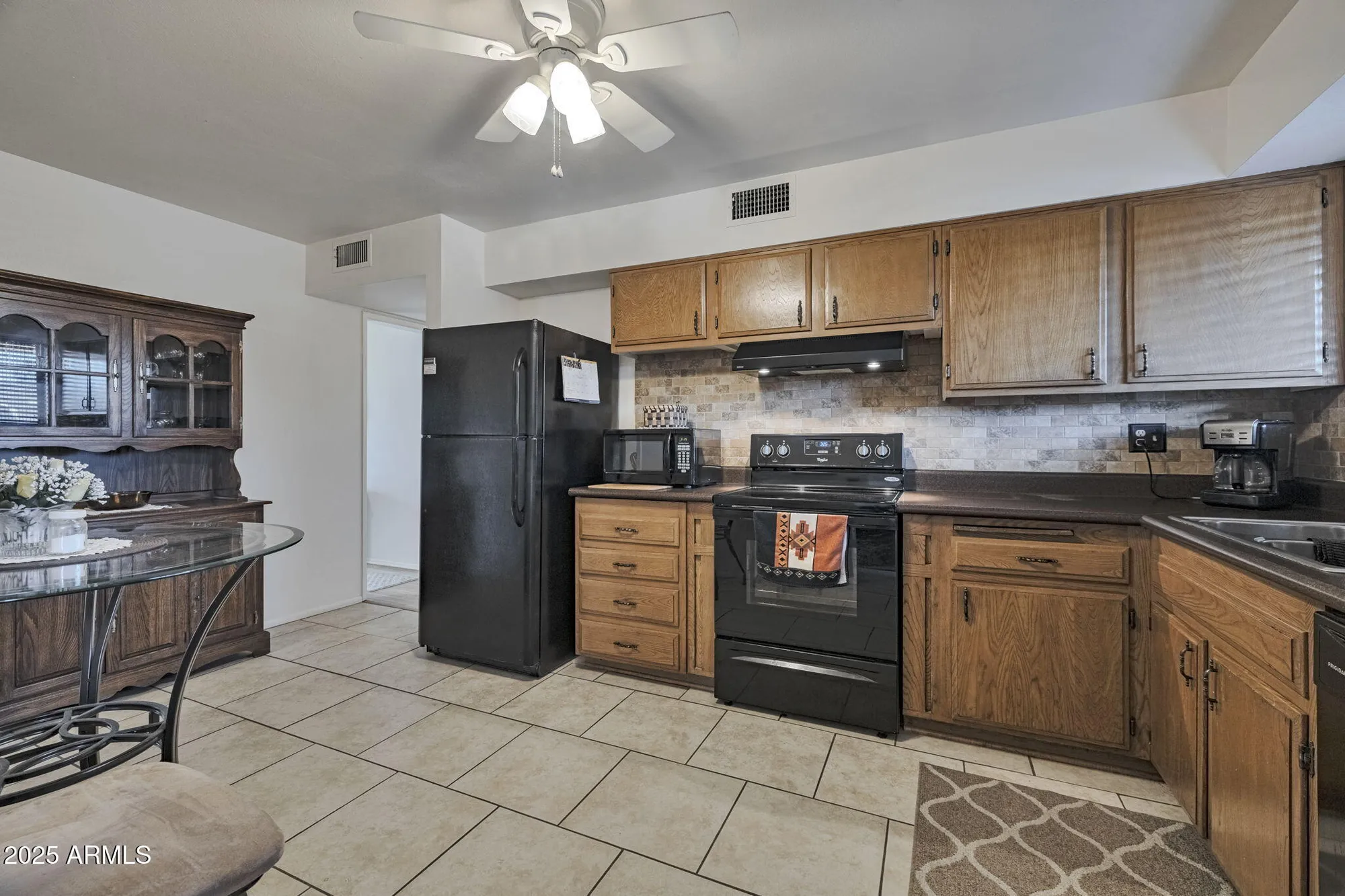 Property Slideshow image 6 of 15 | 10131 w cheryl dr, Sun City, AZ, 85351