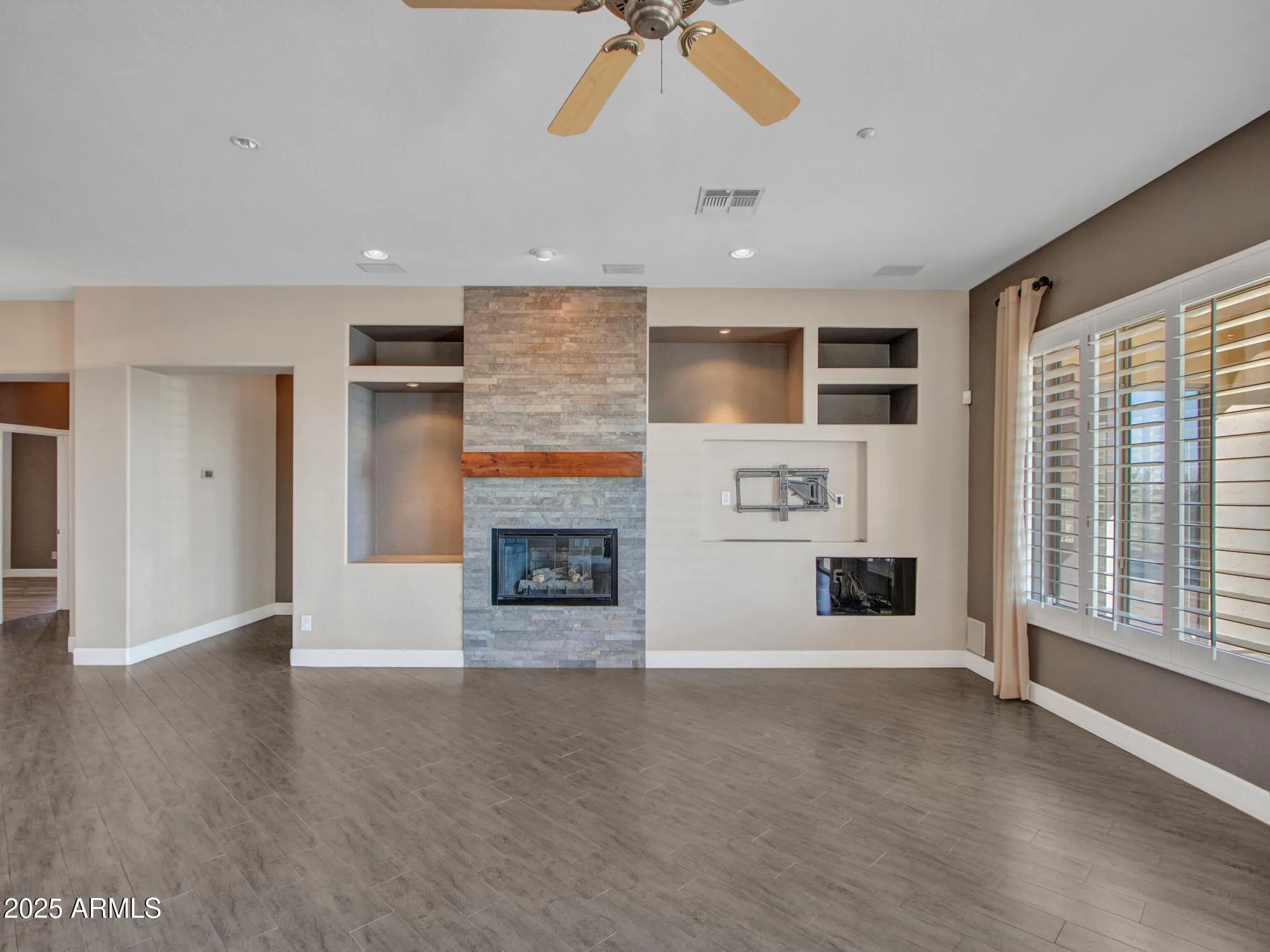 Property Slideshow image 12 of 70 | 41707 n rolling green way, Anthem, AZ, 85086