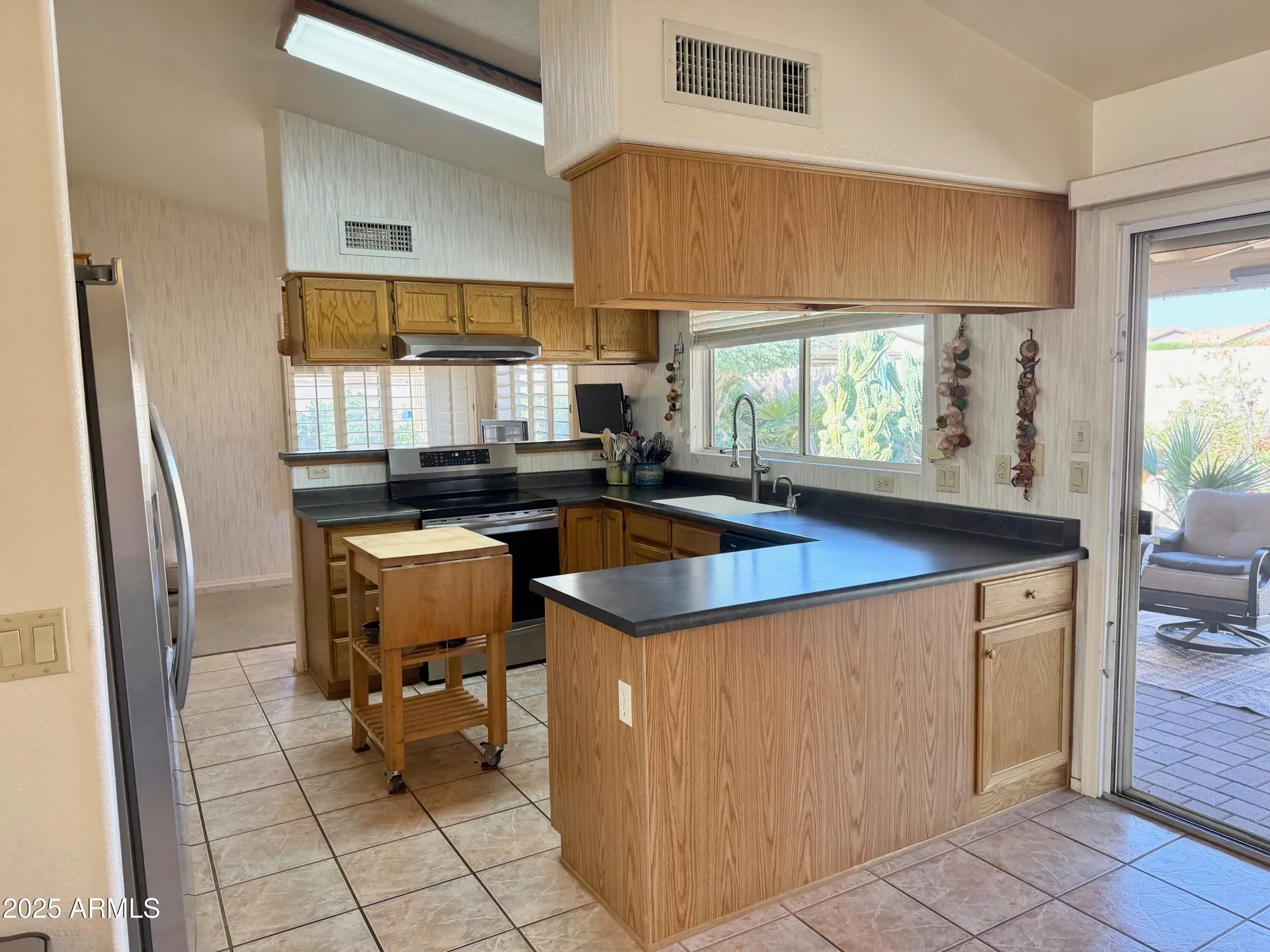 Property Slideshow image 19 of 53 | 11002 w yukon dr, Peoria, AZ, 85373