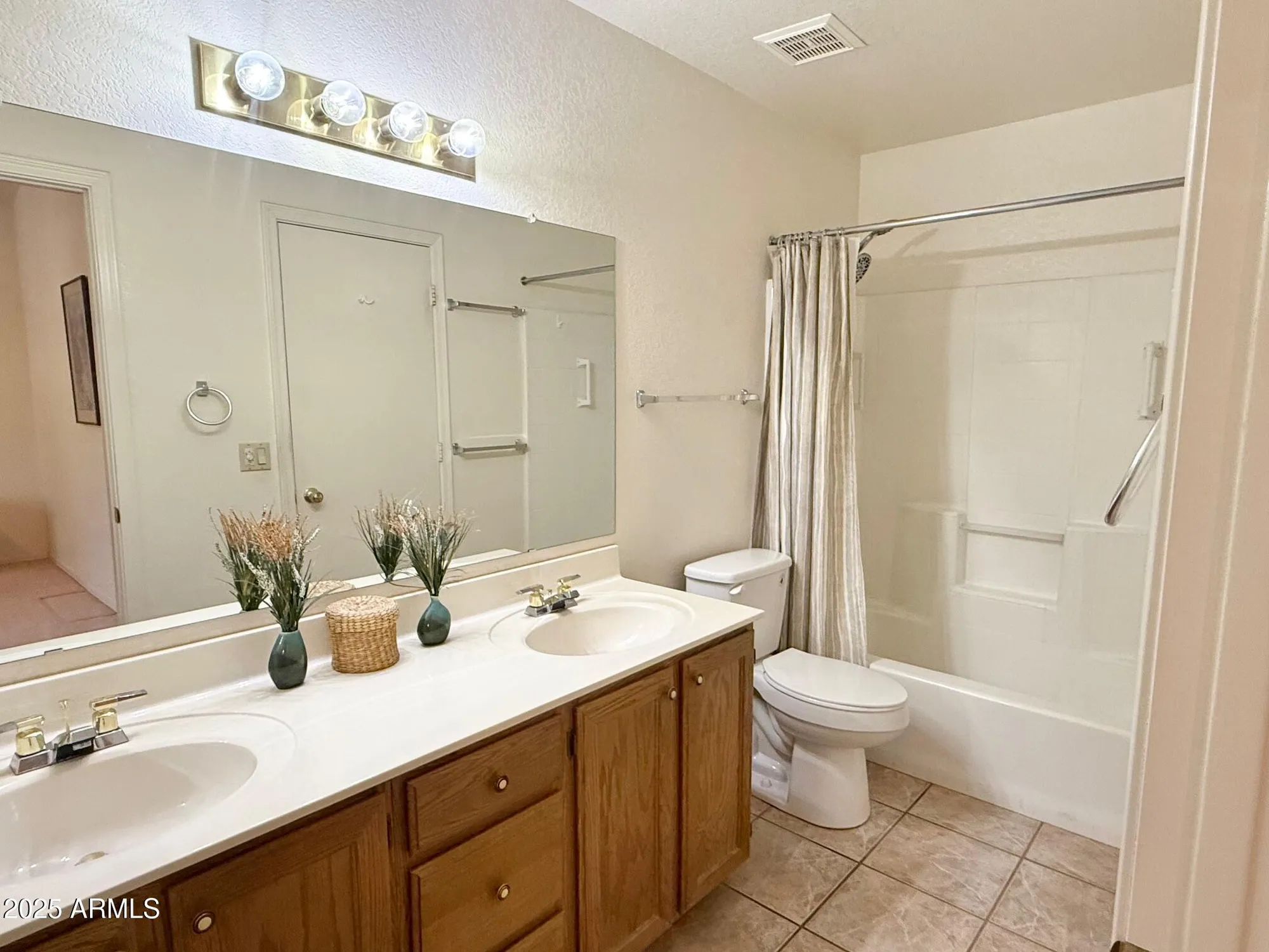 Property Slideshow image 38 of 53 | 11002 w yukon dr, Peoria, AZ, 85373