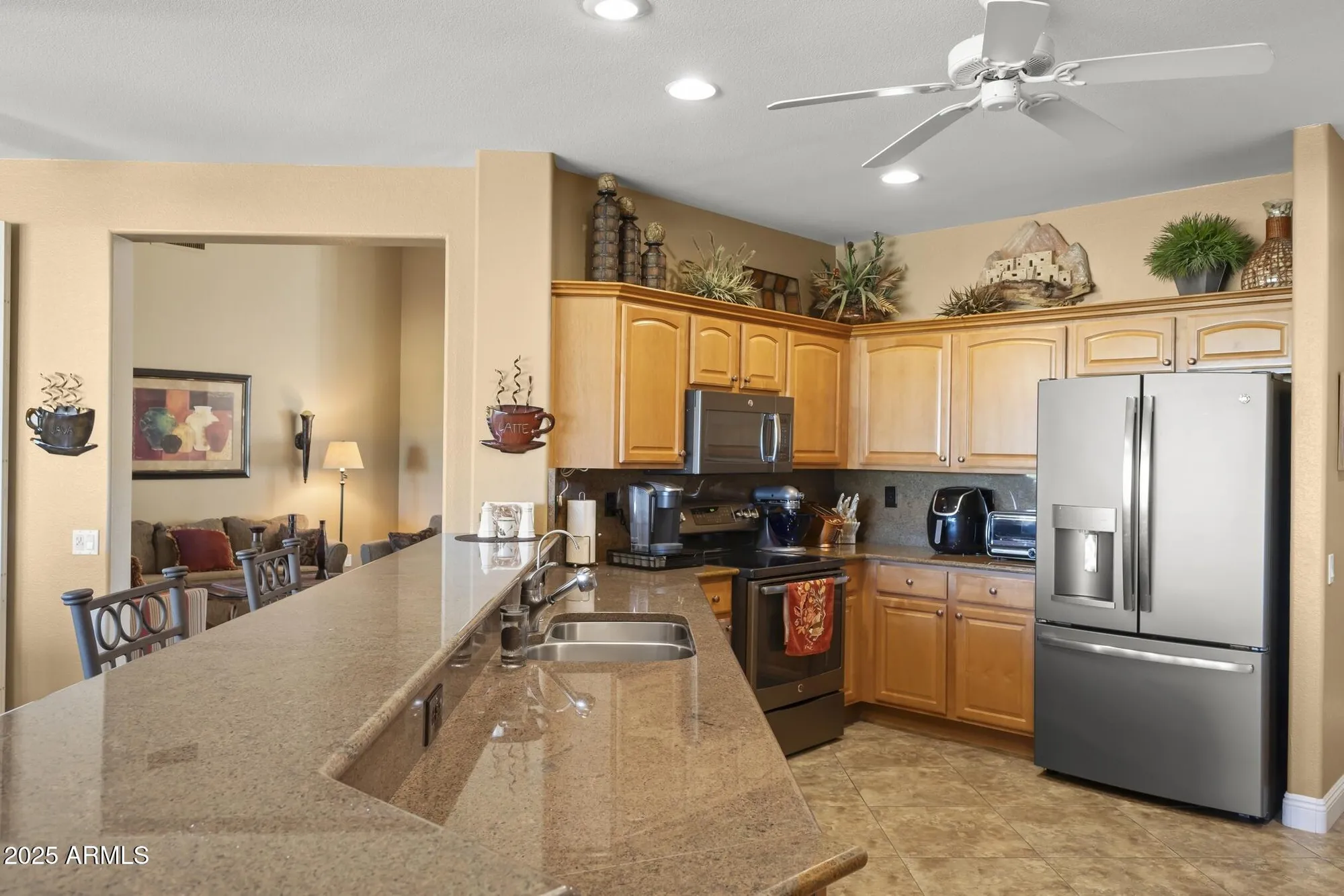 Property Slideshow image 13 of 42 | 18526 n laguna azul ct, Surprise, AZ, 85374