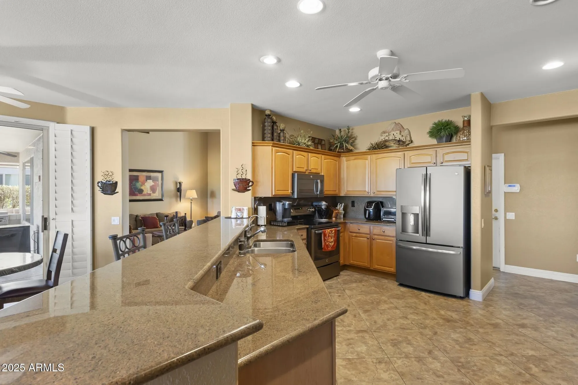 Property Slideshow image 14 of 42 | 18526 n laguna azul ct, Surprise, AZ, 85374
