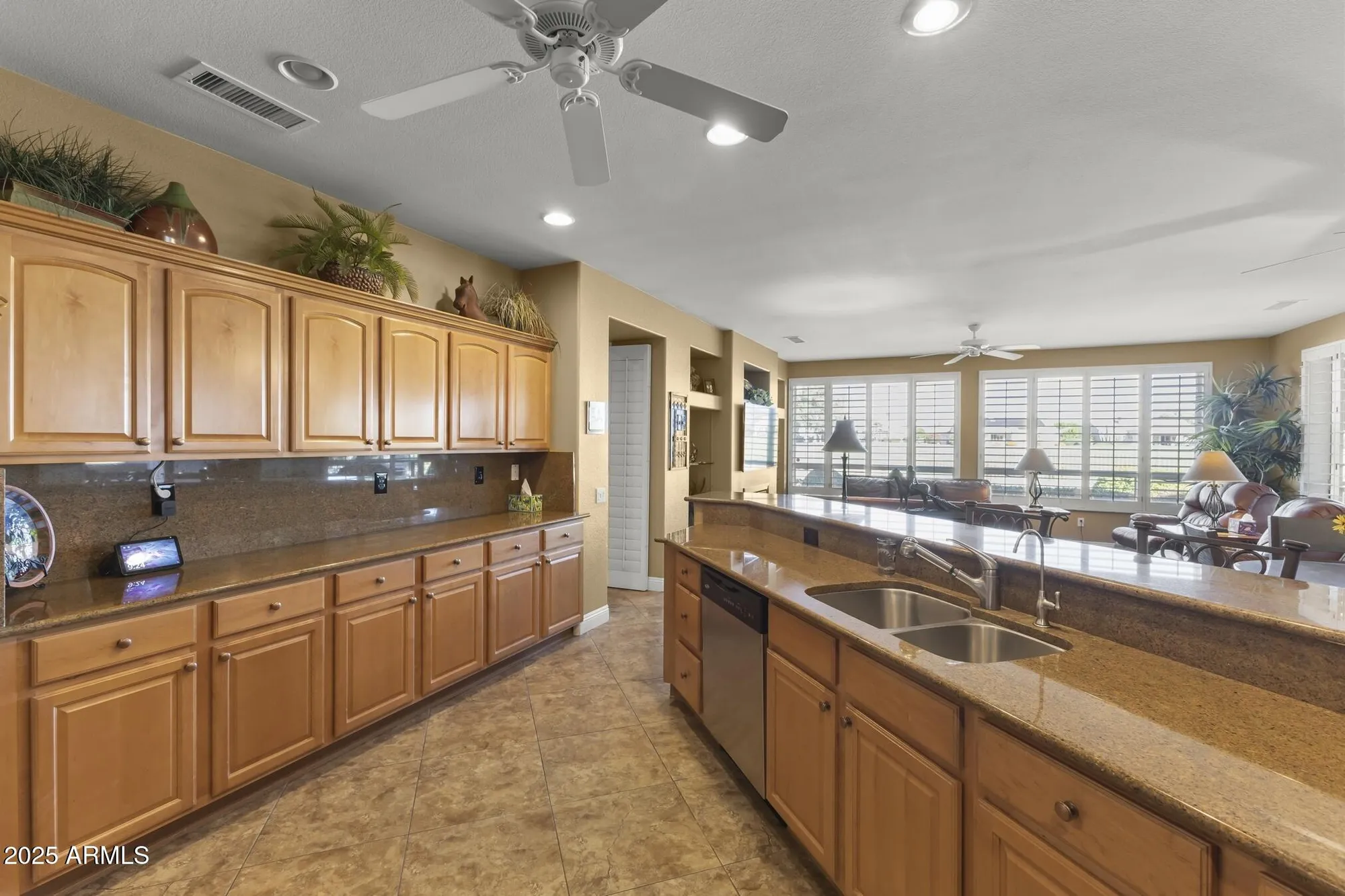 Property Slideshow image 15 of 42 | 18526 n laguna azul ct, Surprise, AZ, 85374