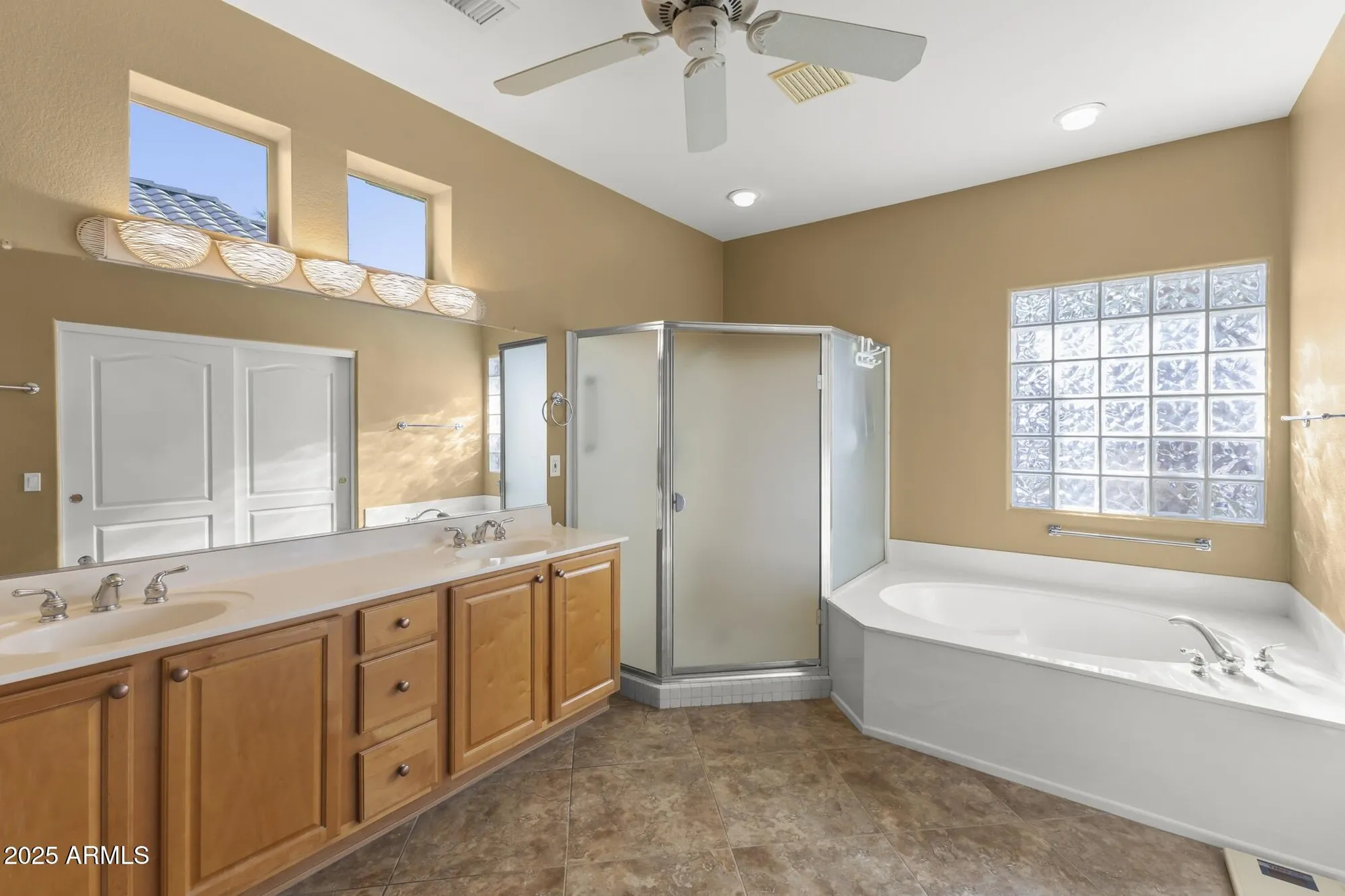 Property Slideshow image 22 of 42 | 18526 n laguna azul ct, Surprise, AZ, 85374
