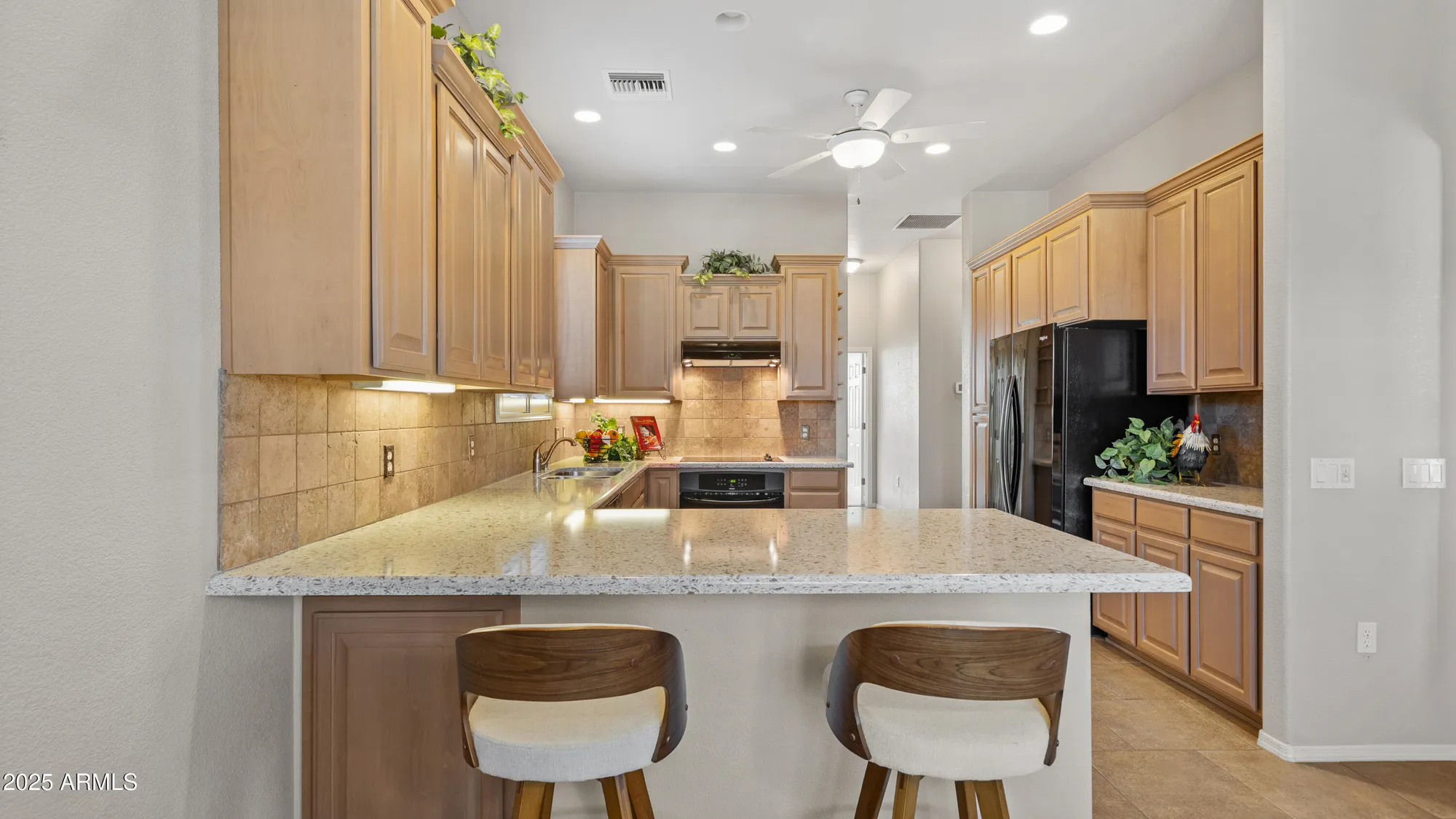 Property Slideshow image 8 of 53 | 2783 glenview dr, Sierra Vista, AZ, 85650