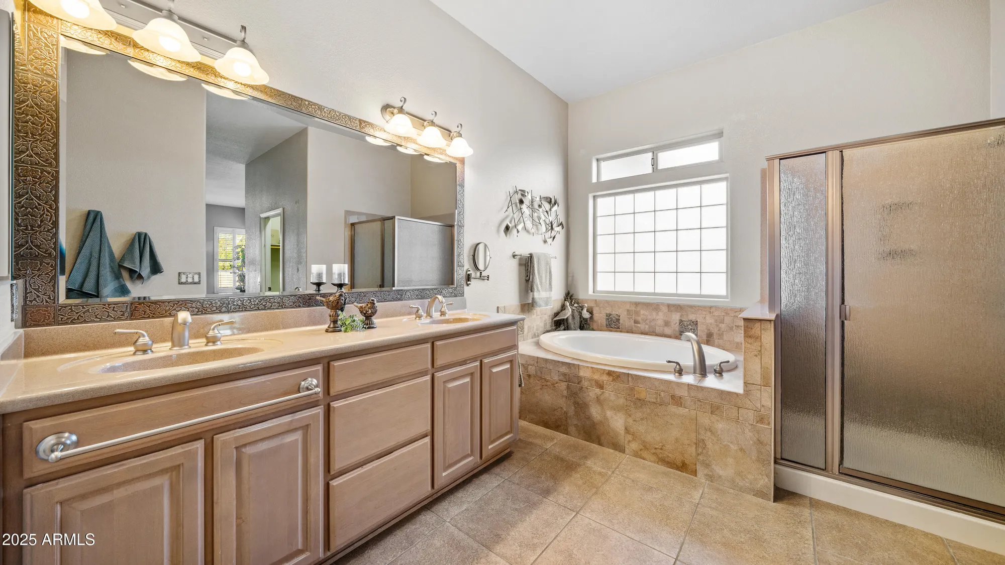 Property Slideshow image 13 of 53 | 2783 glenview dr, Sierra Vista, AZ, 85650