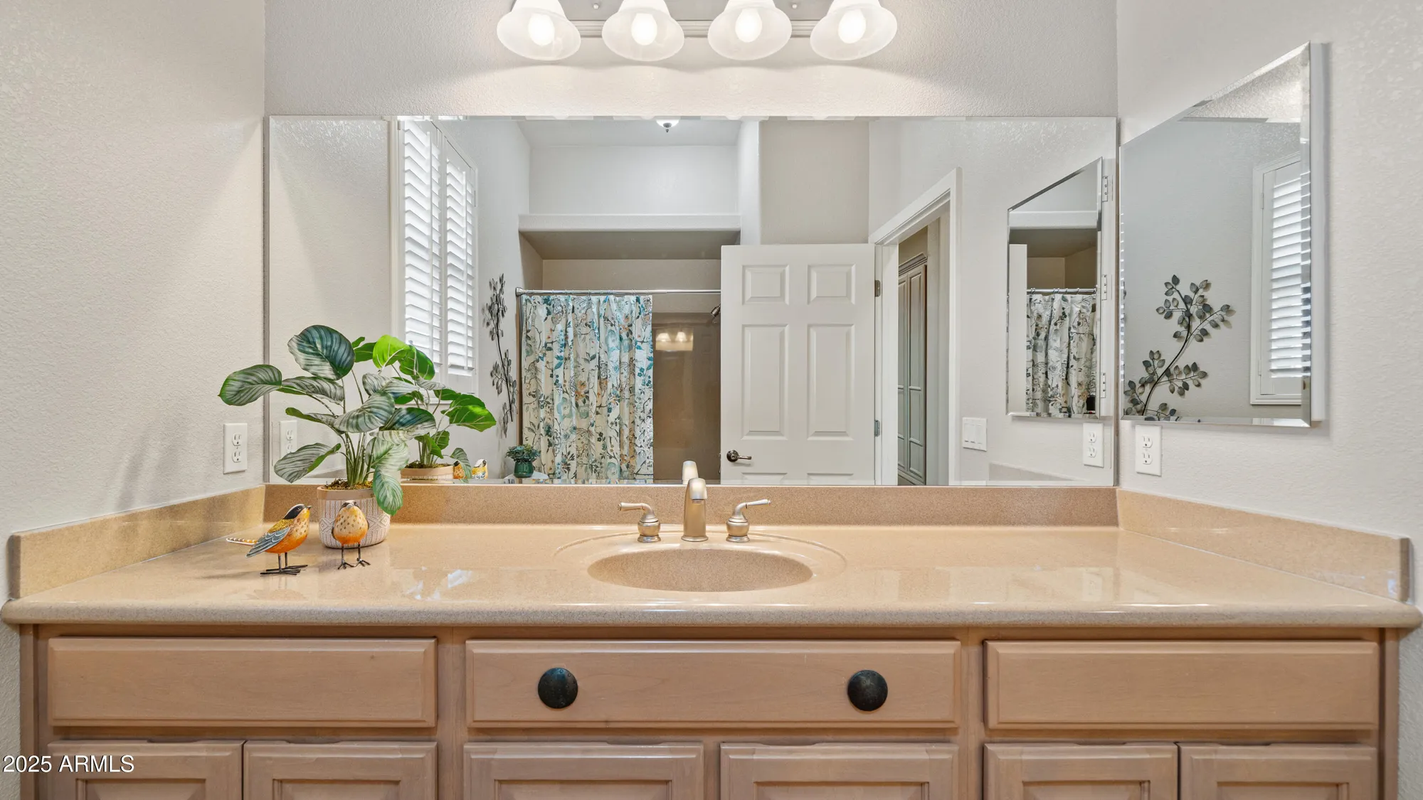 Property Slideshow image 15 of 53 | 2783 glenview dr, Sierra Vista, AZ, 85650