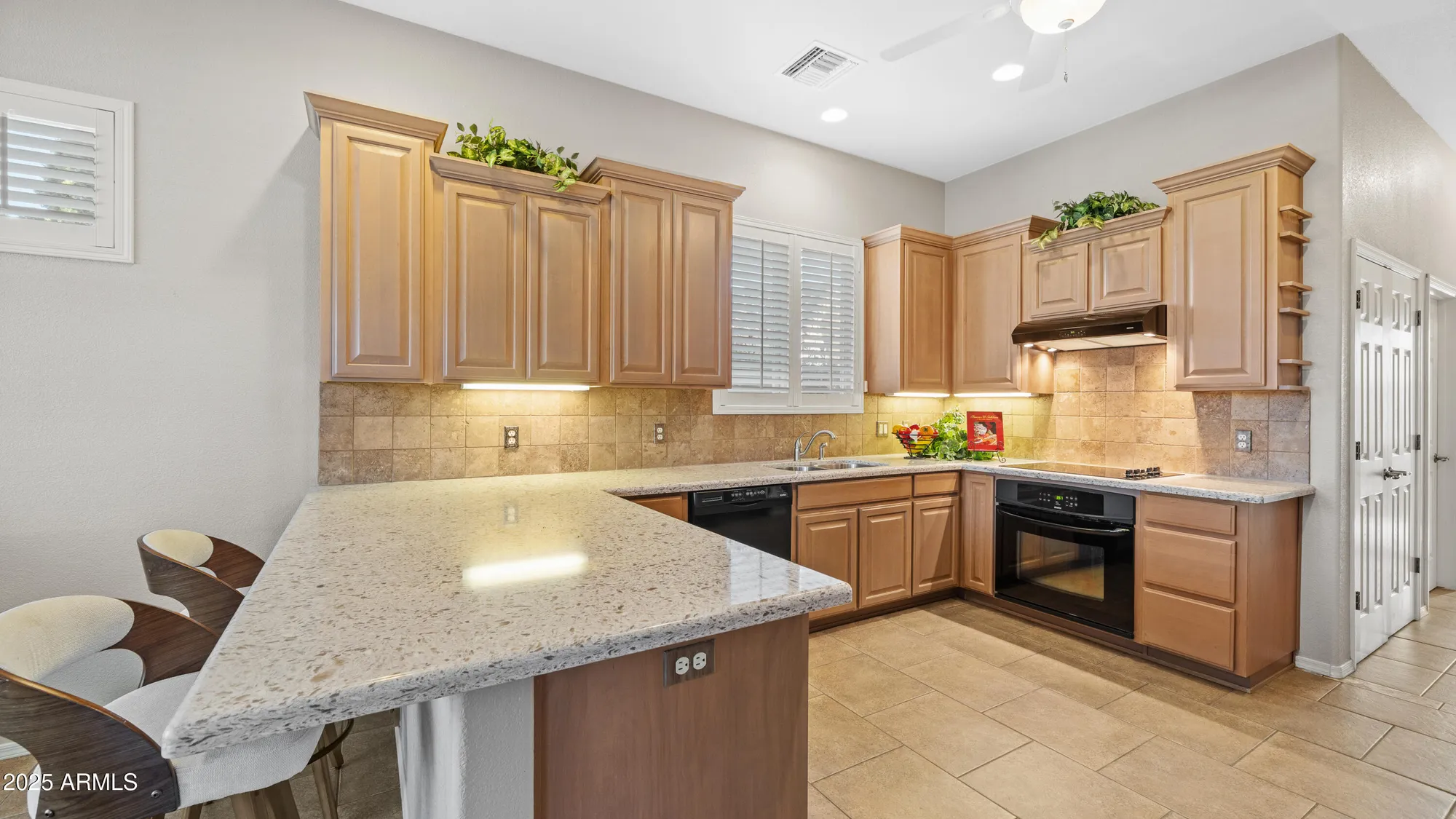 Property Slideshow image 32 of 53 | 2783 glenview dr, Sierra Vista, AZ, 85650