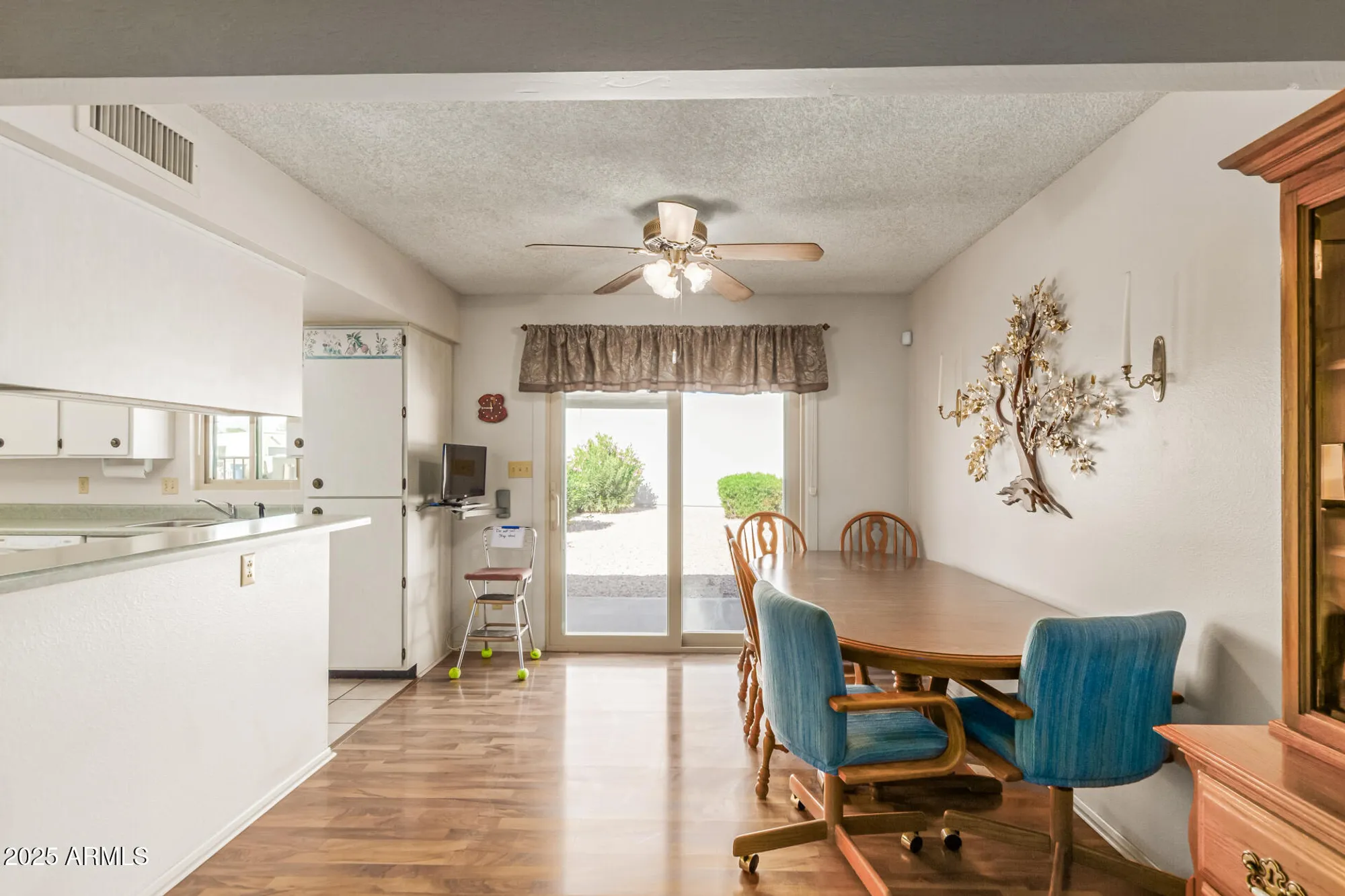 Property Slideshow image 9 of 33 | 26019 s parkside dr, Sun Lakes, AZ, 85248