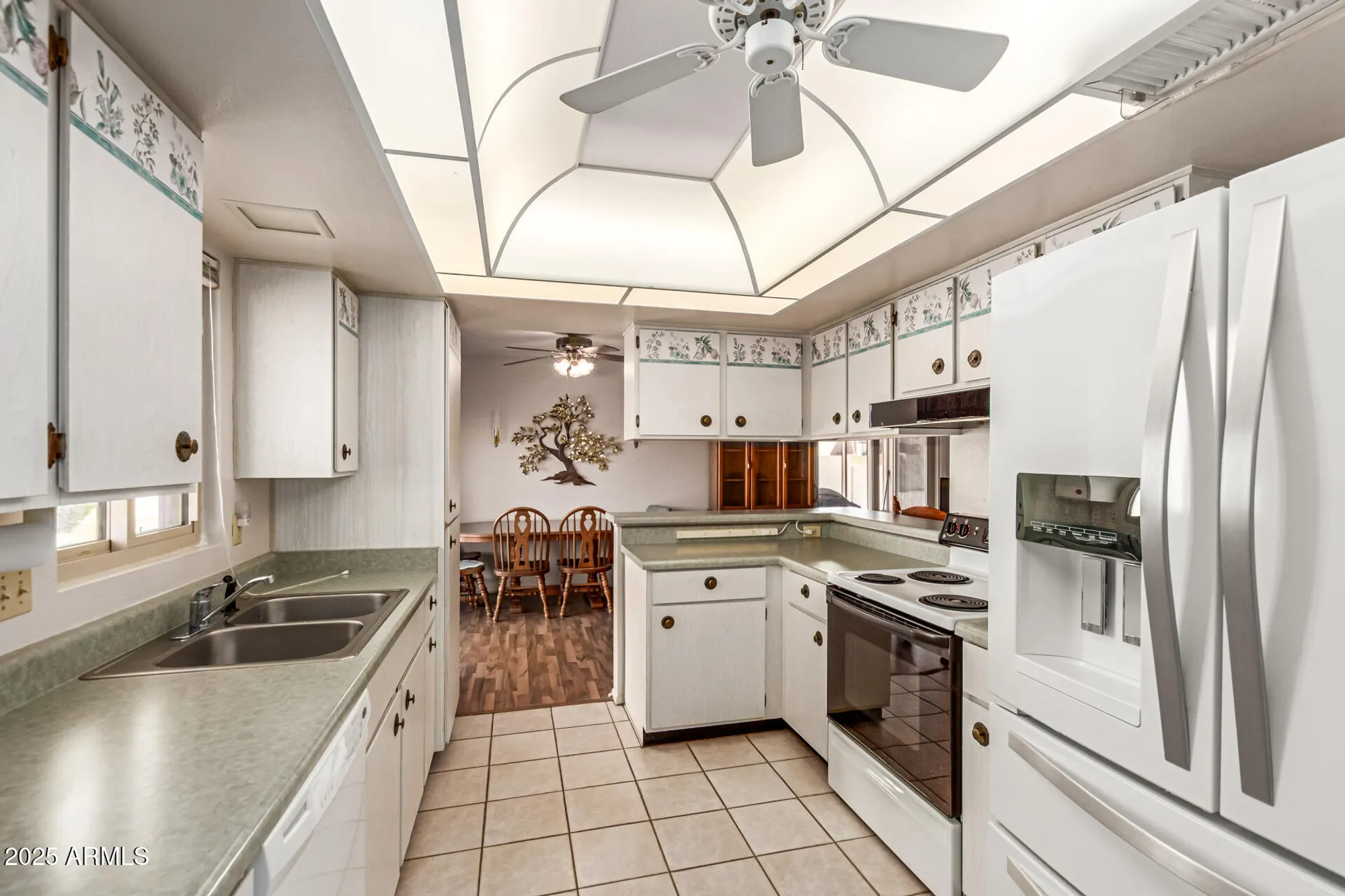 Property Slideshow image 16 of 33 | 26019 s parkside dr, Sun Lakes, AZ, 85248