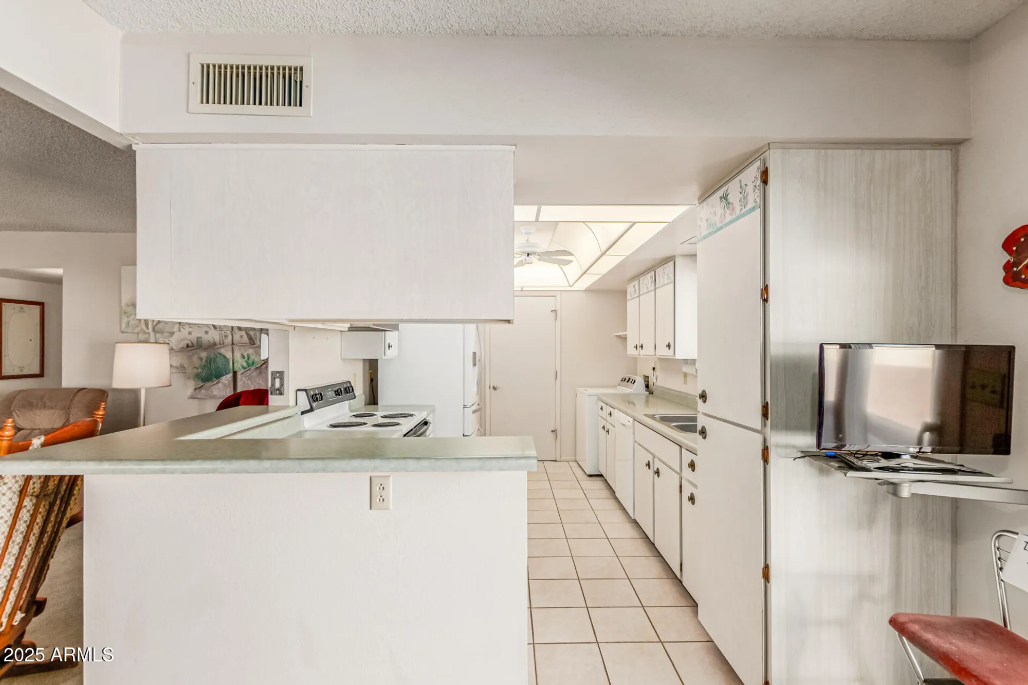 Property Slideshow image 12 of 33 | 26019 s parkside dr, Sun Lakes, AZ, 85248