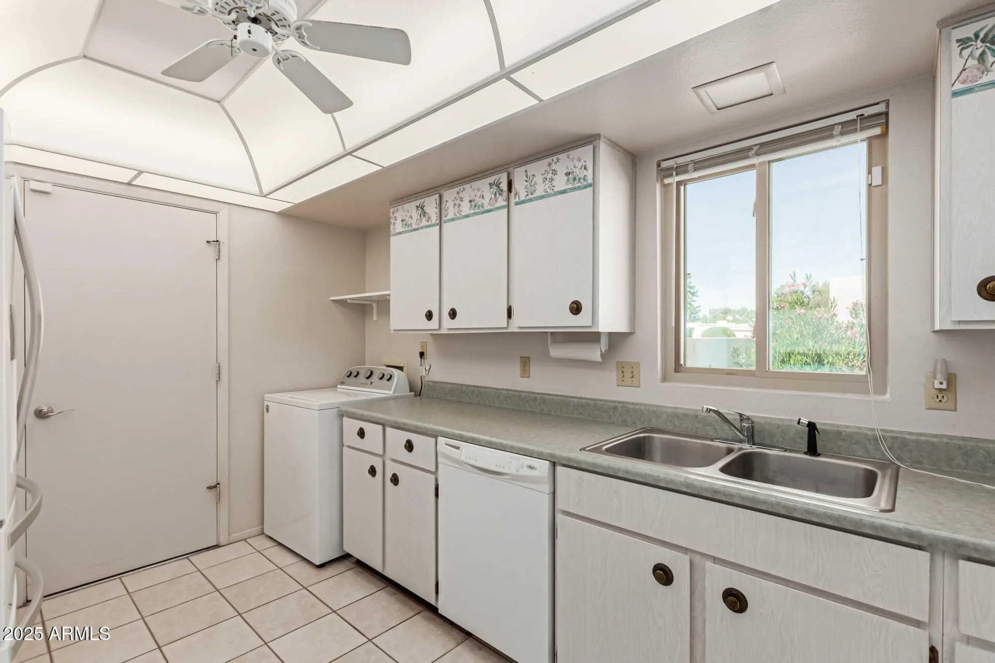 Property Slideshow image 14 of 33 | 26019 s parkside dr, Sun Lakes, AZ, 85248