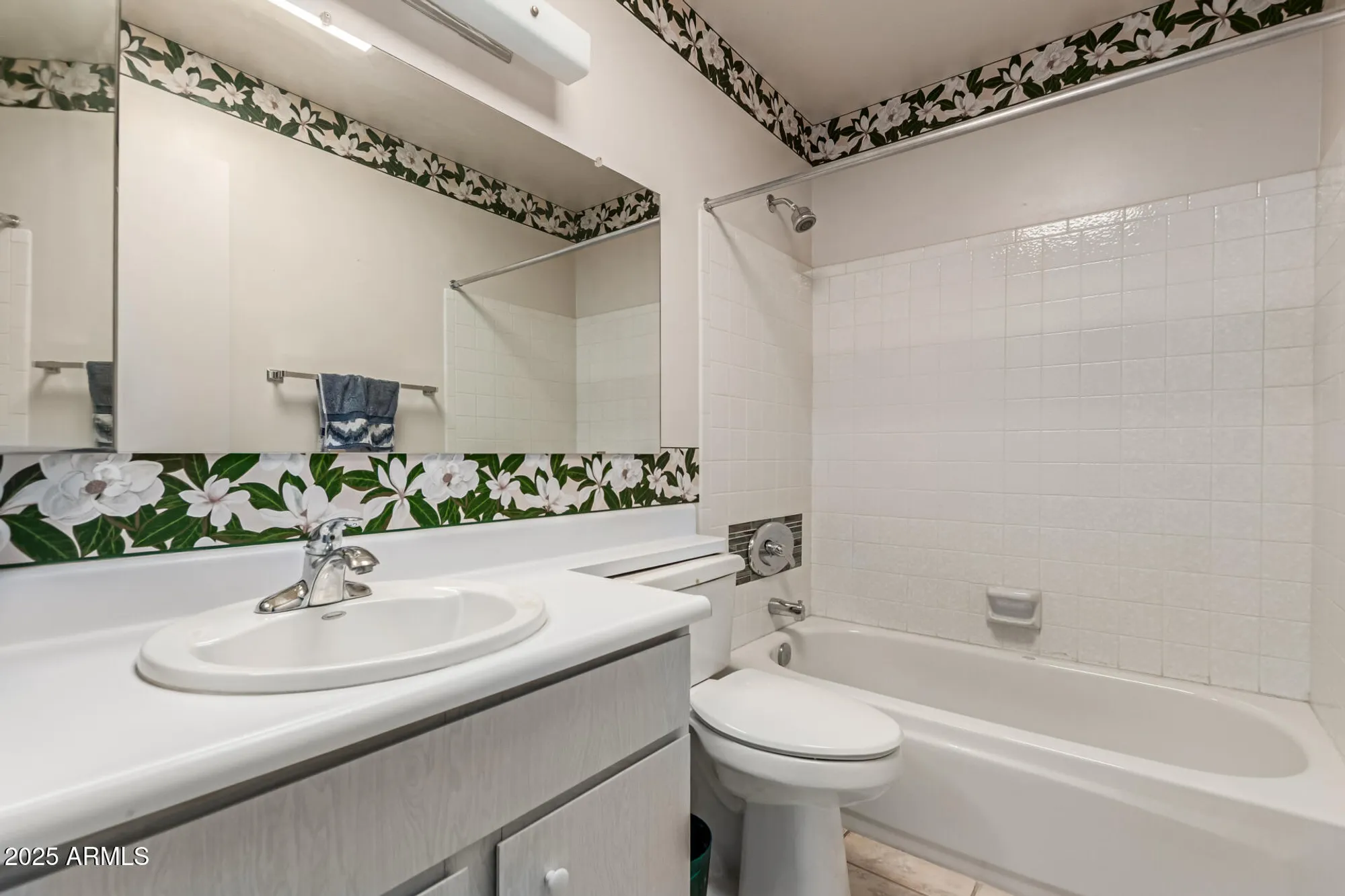 Property Slideshow image 24 of 33 | 26019 s parkside dr, Sun Lakes, AZ, 85248