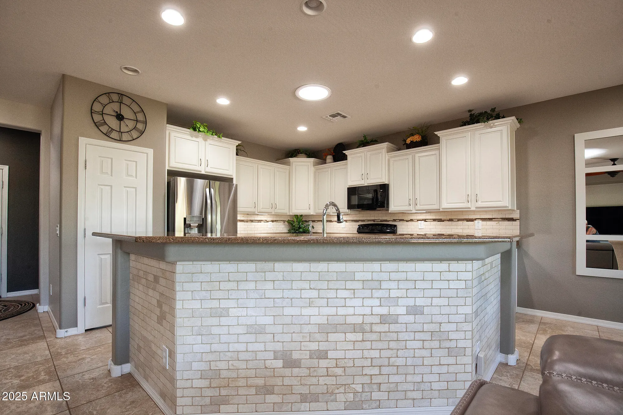 Property Slideshow image 18 of 72 | 27162 w yukon cir, Buckeye, AZ, 85396