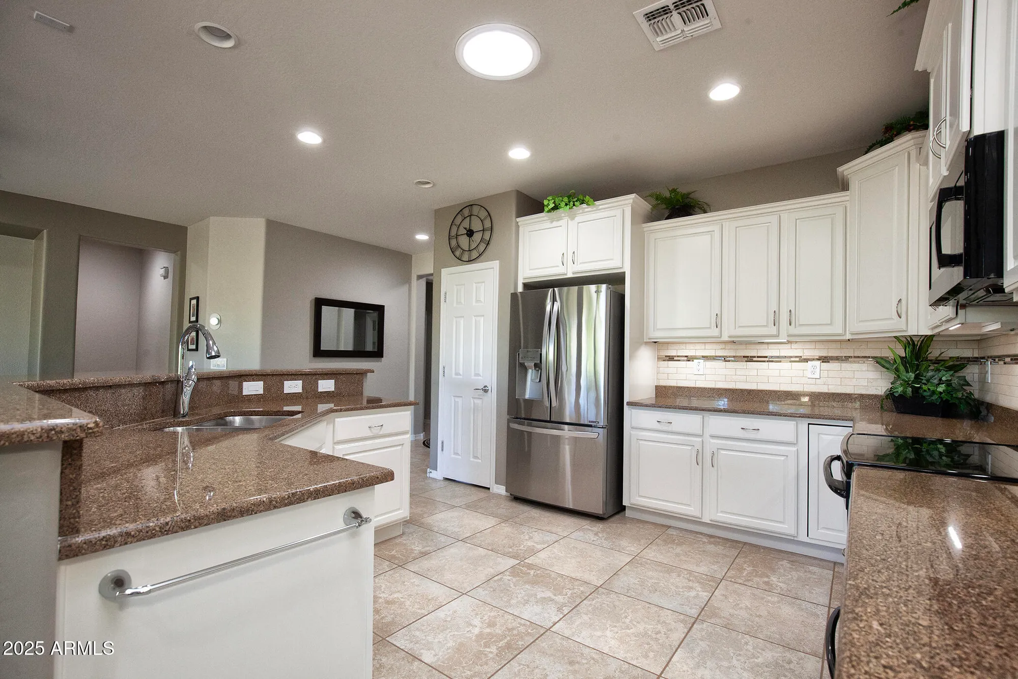Property Slideshow image 21 of 72 | 27162 w yukon cir, Buckeye, AZ, 85396