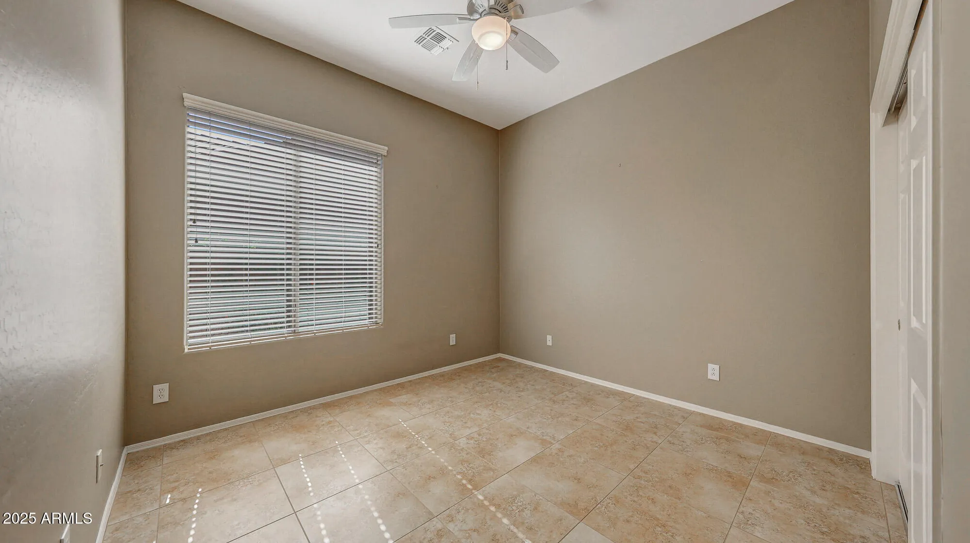 Property Slideshow image 33 of 53 | 40810 n lytham ct, Anthem, AZ, 85086