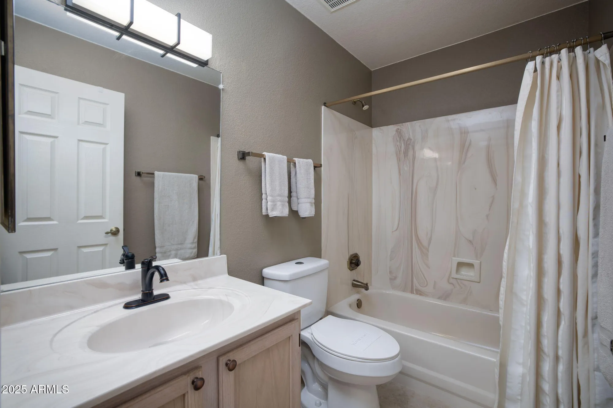 Property Slideshow image 25 of 41 | 19400 n westbrook pkwy 216, Peoria, AZ, 85382
