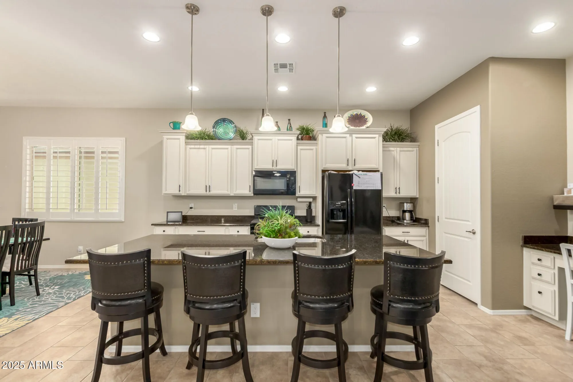 Property Slideshow image 15 of 35 | 41626 w harvest moon dr, Maricopa, AZ, 85138