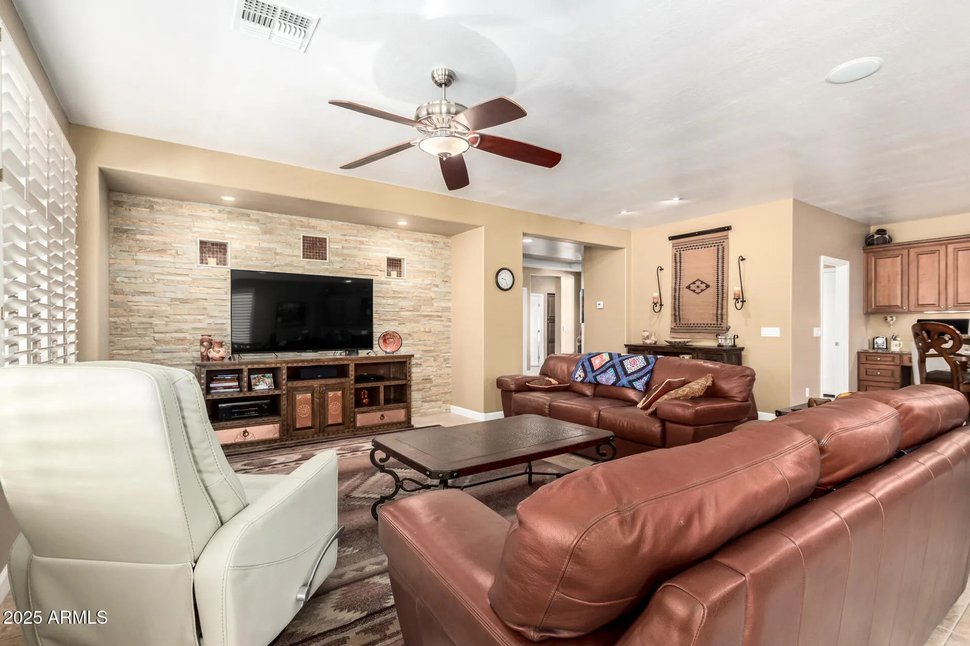 Property Slideshow image 11 of 52 | 5381 n pioneer dr, Eloy, AZ, 85131
