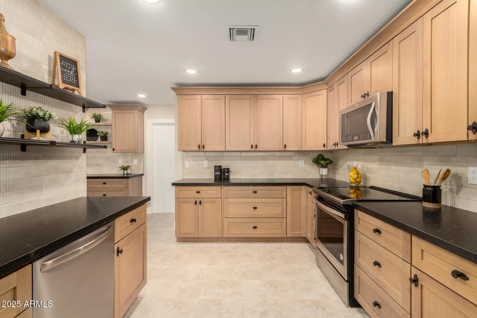 Property Slideshow image 13 of 69 | 25849 s brentwood dr, Sun Lakes, AZ, 85248