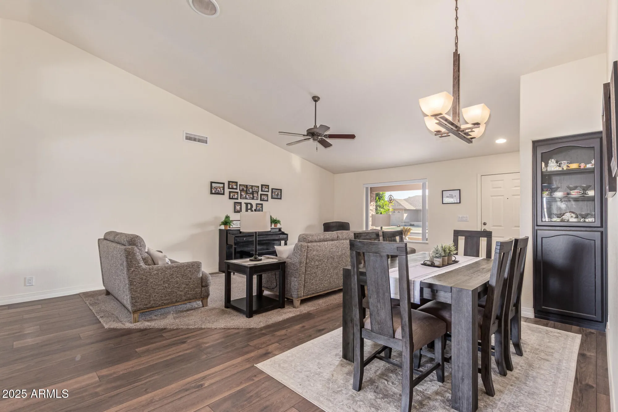 Property Slideshow image 12 of 37 | 11460 e mendoza ave, Mesa, AZ, 85209