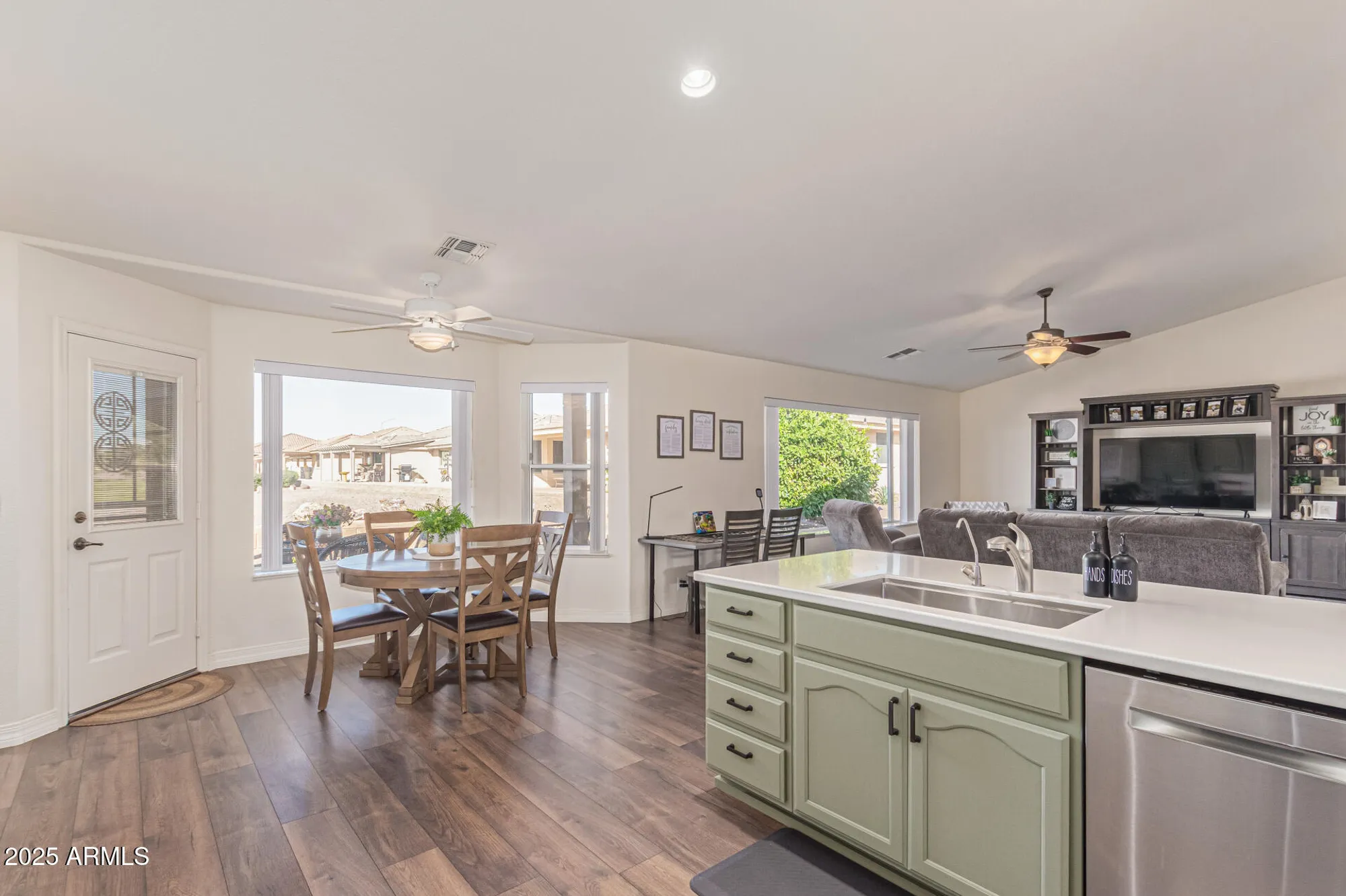 Property Slideshow image 17 of 37 | 11460 e mendoza ave, Mesa, AZ, 85209