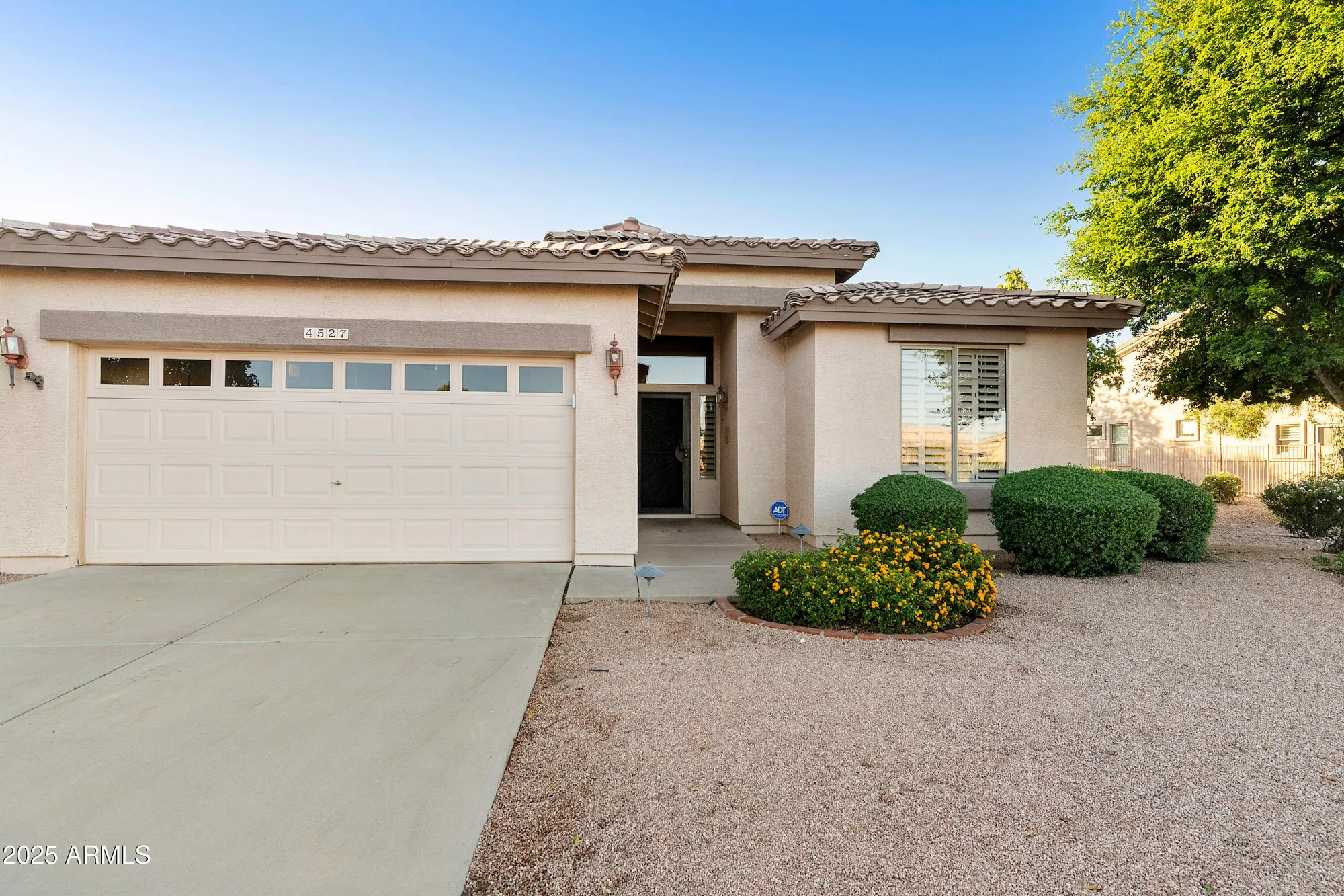 Property Slideshow image 1 of 54 | 4527 e sycamore ct, Gilbert, AZ, 85298