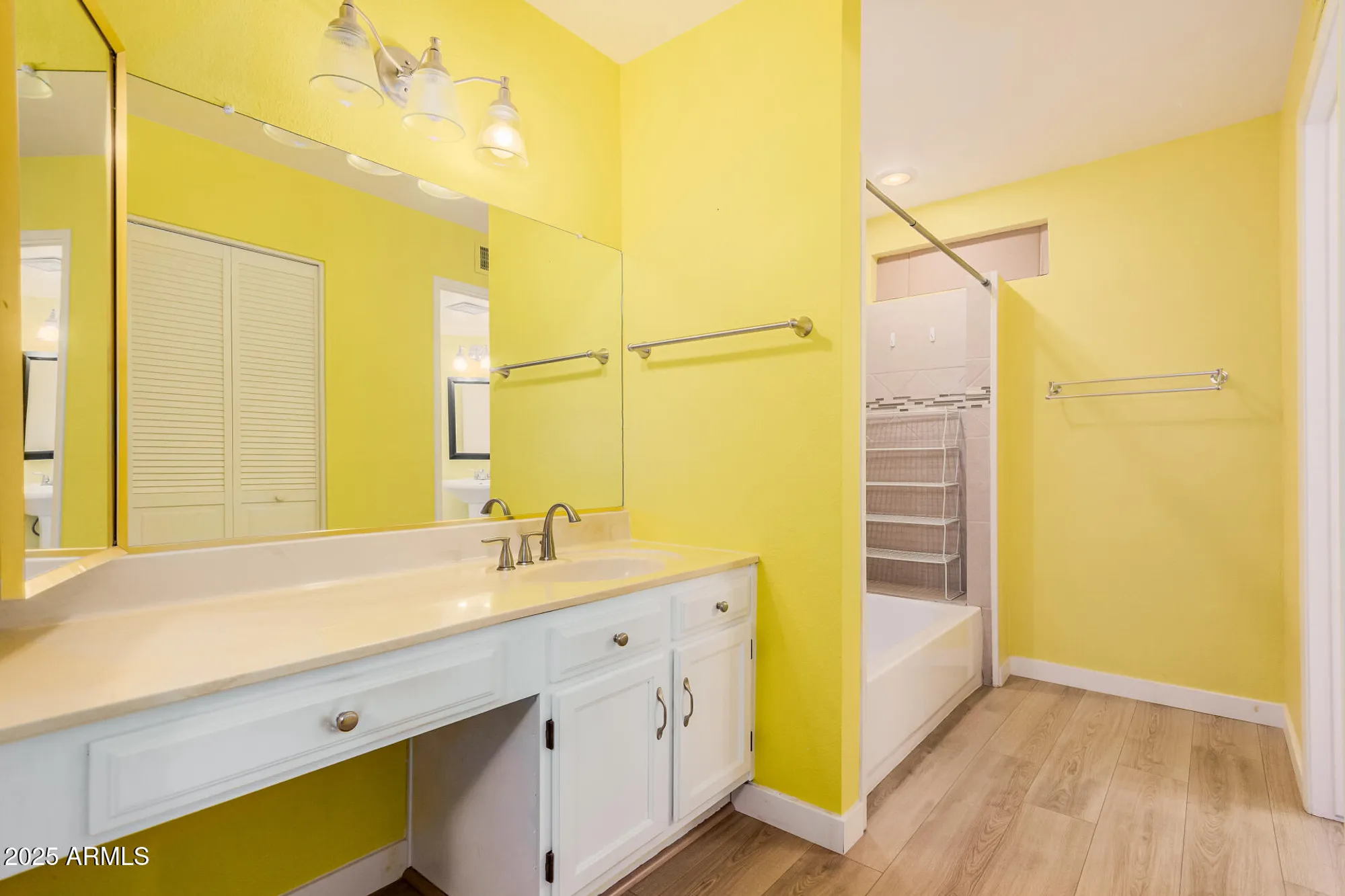 Property Slideshow image 12 of 20 | 12333 s shoshoni dr, Phoenix, AZ, 85044