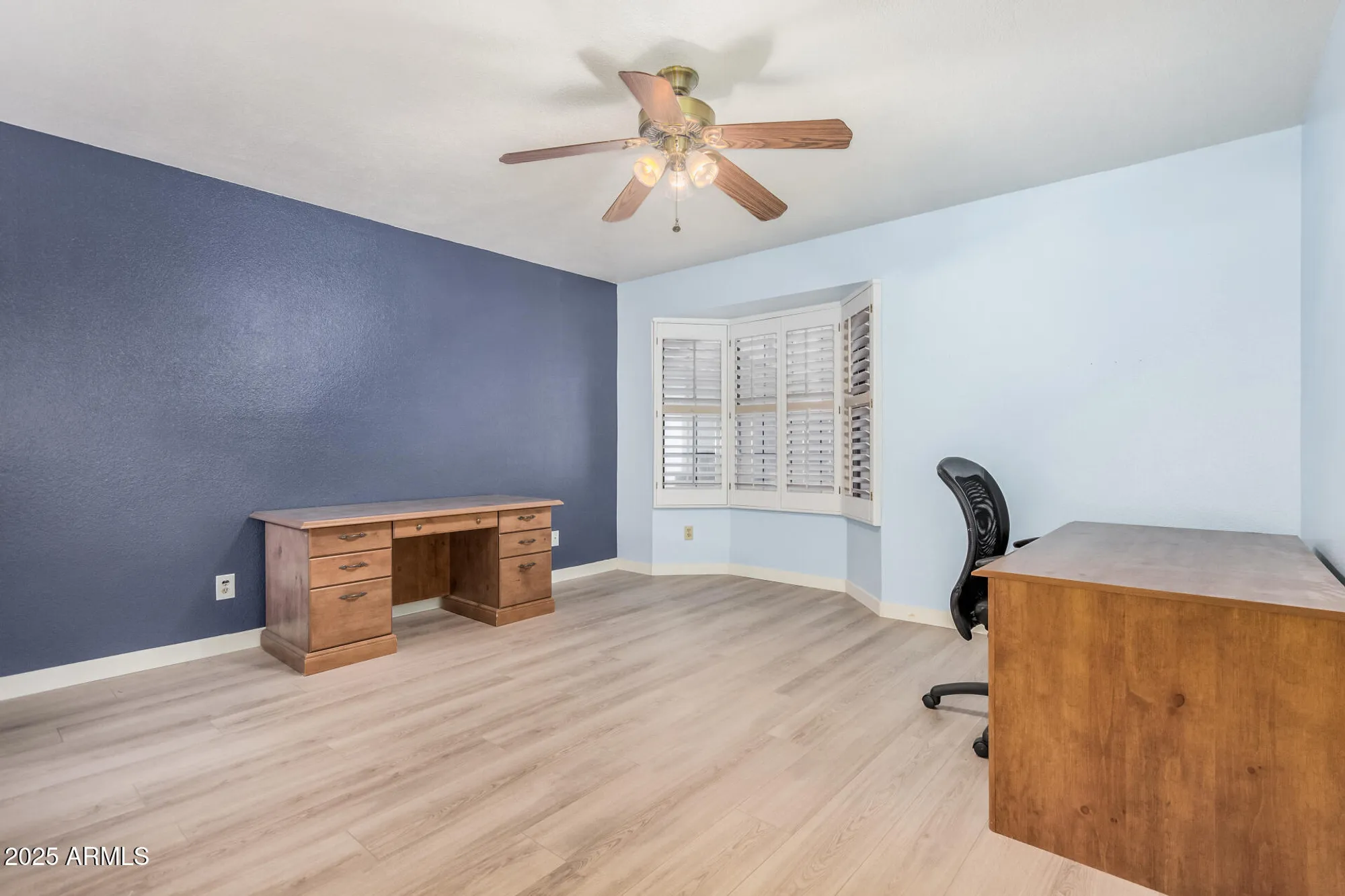 Property Slideshow image 15 of 20 | 12333 s shoshoni dr, Phoenix, AZ, 85044