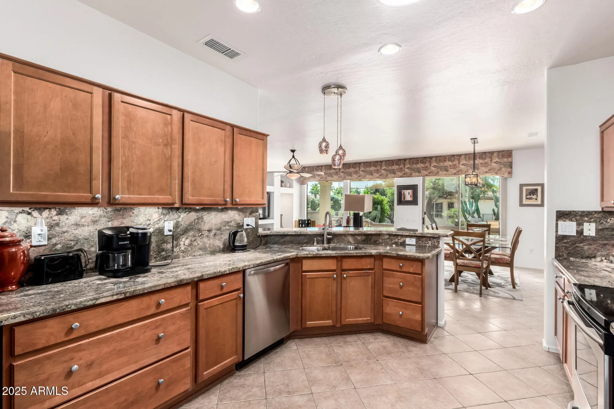 Property Slideshow image 11 of 32 | 16651 w stonecreek ct, Surprise, AZ, 85387