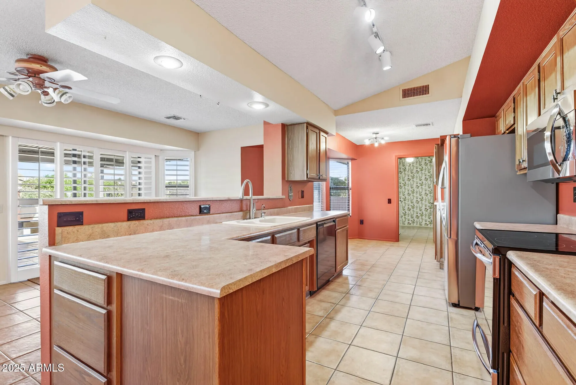 Property Slideshow image 9 of 38 | 13734 w tartan dr, Sun City West, AZ, 85375